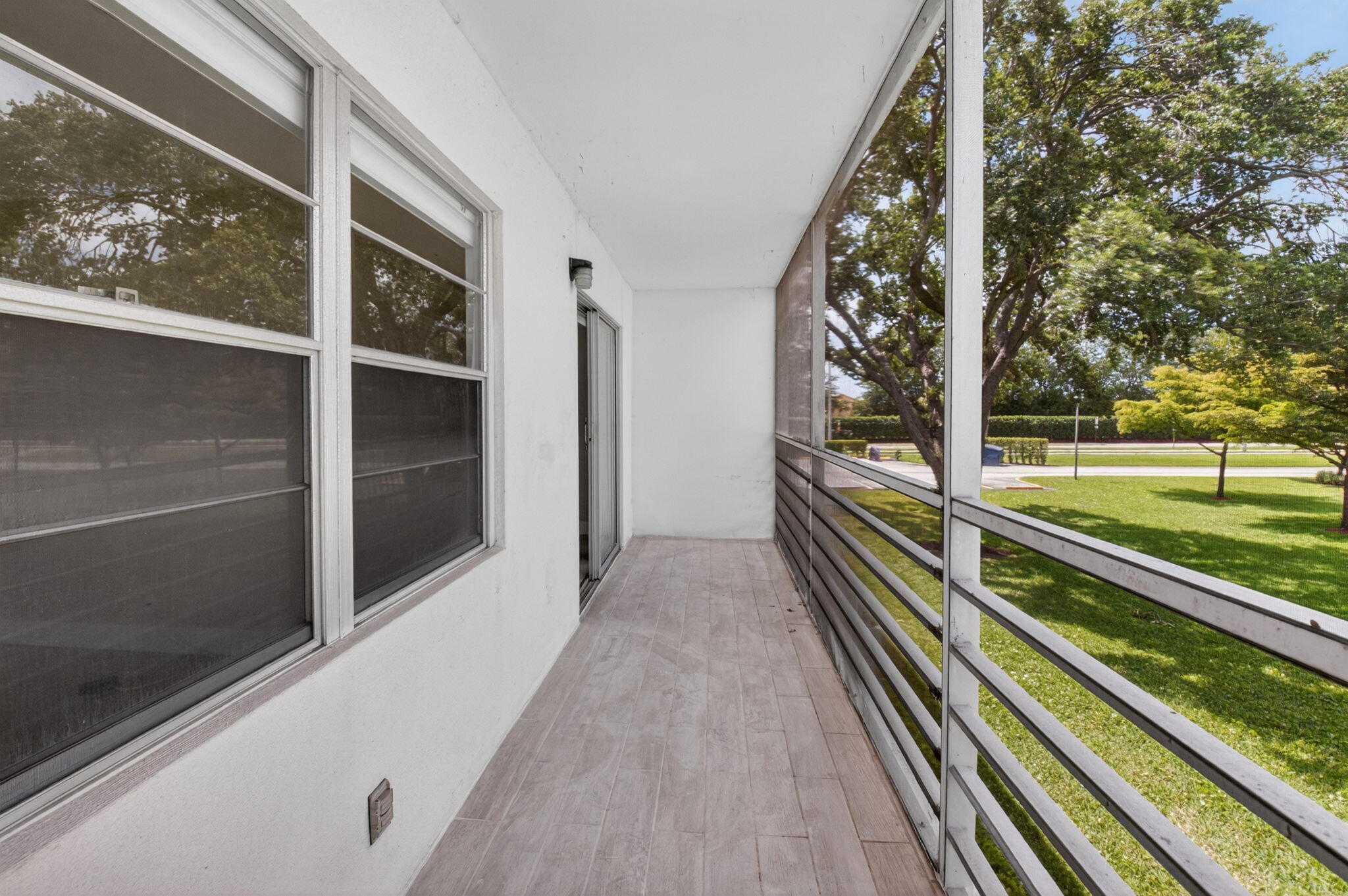 144 Fanshaw D Property Photo 45