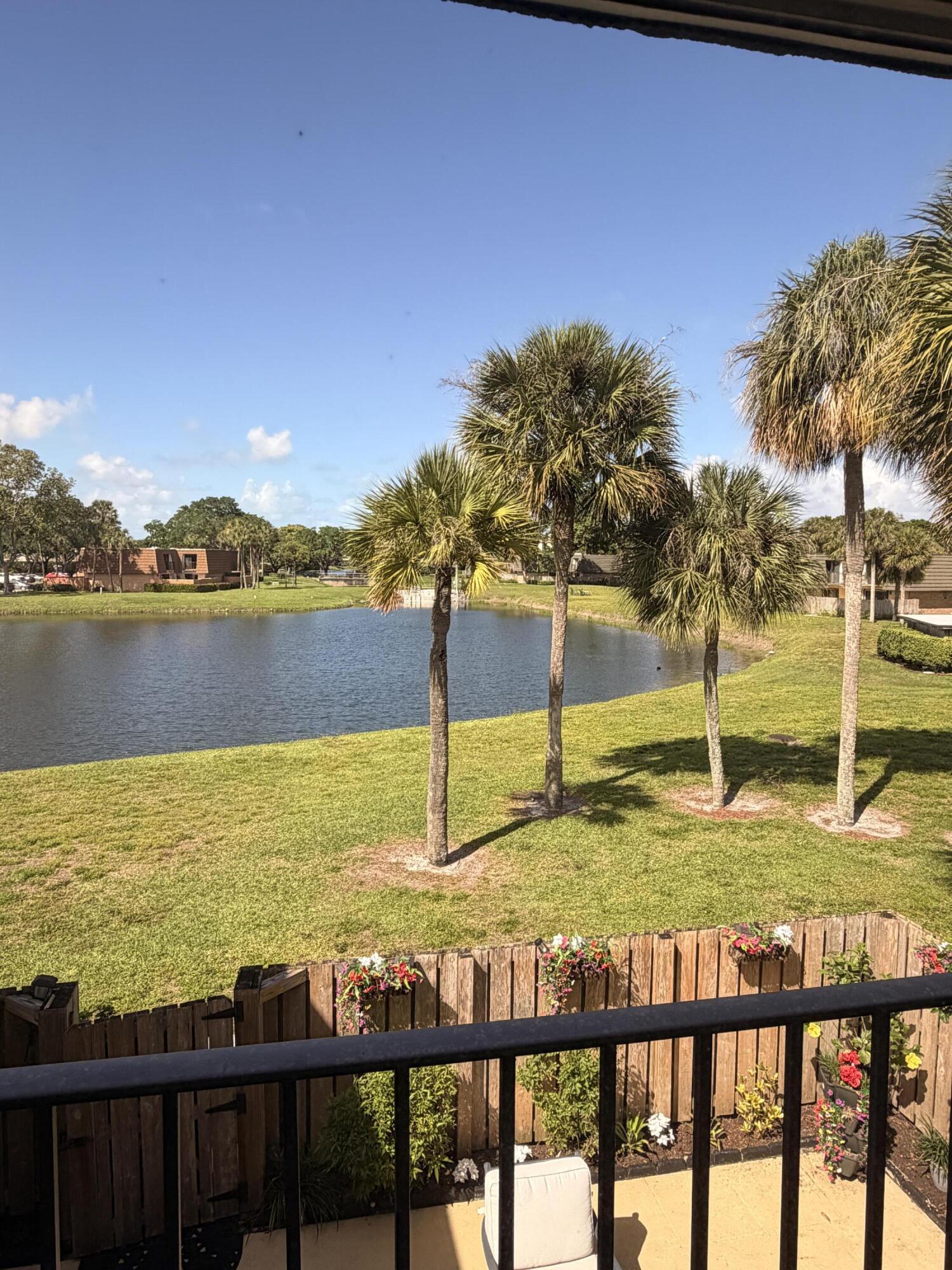 812 8th Way Property Photo 15