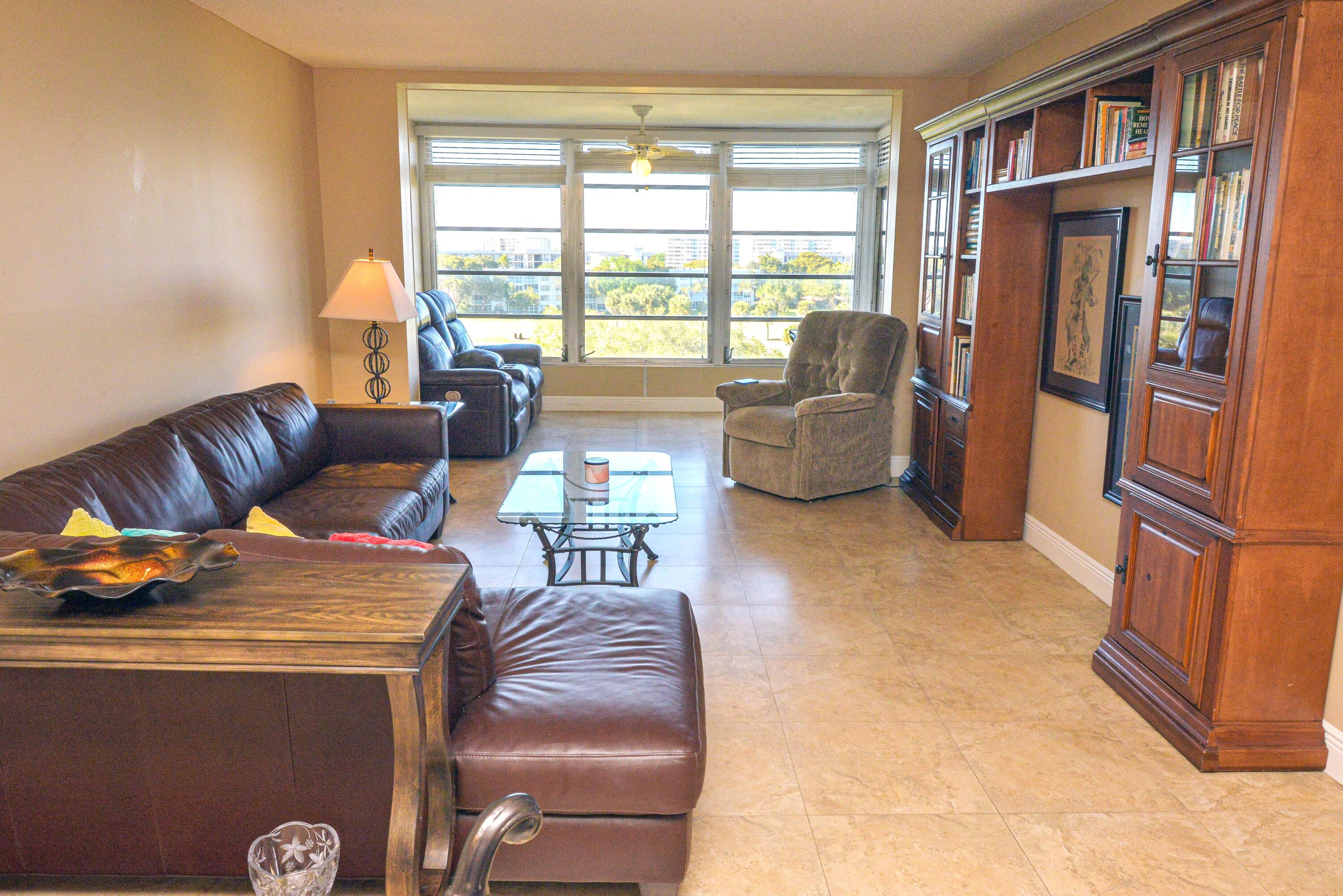 2661 S Course Drive 707 Property Photo 10