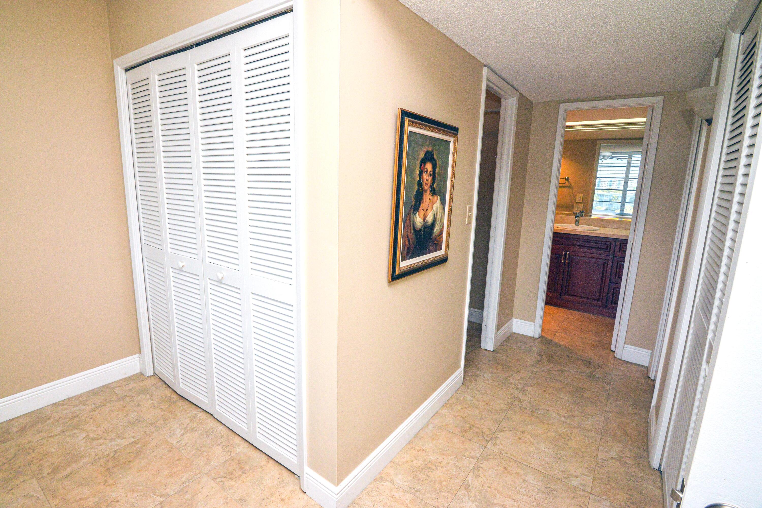 2661 S Course Drive 707 Property Photo 17