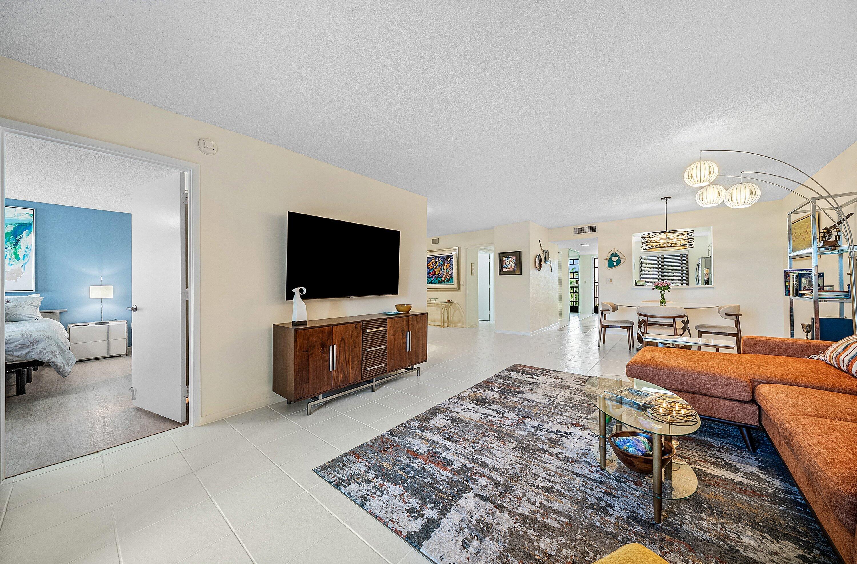 6065 Pointe Regal Circle Property Photo 8