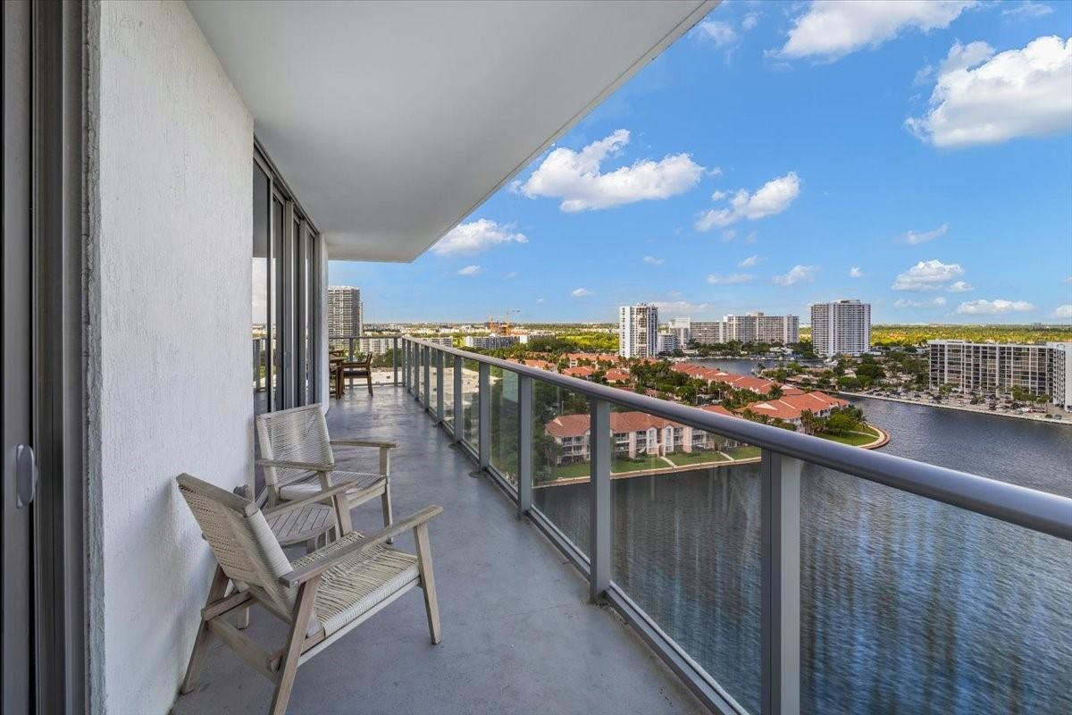 4010 S Ocean Drive R1102 Property Photo 8