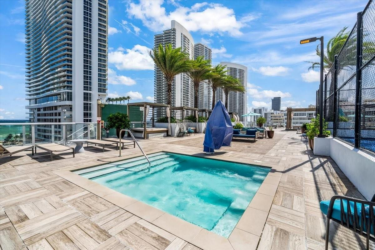 4010 S Ocean Drive R1102 Property Photo 45