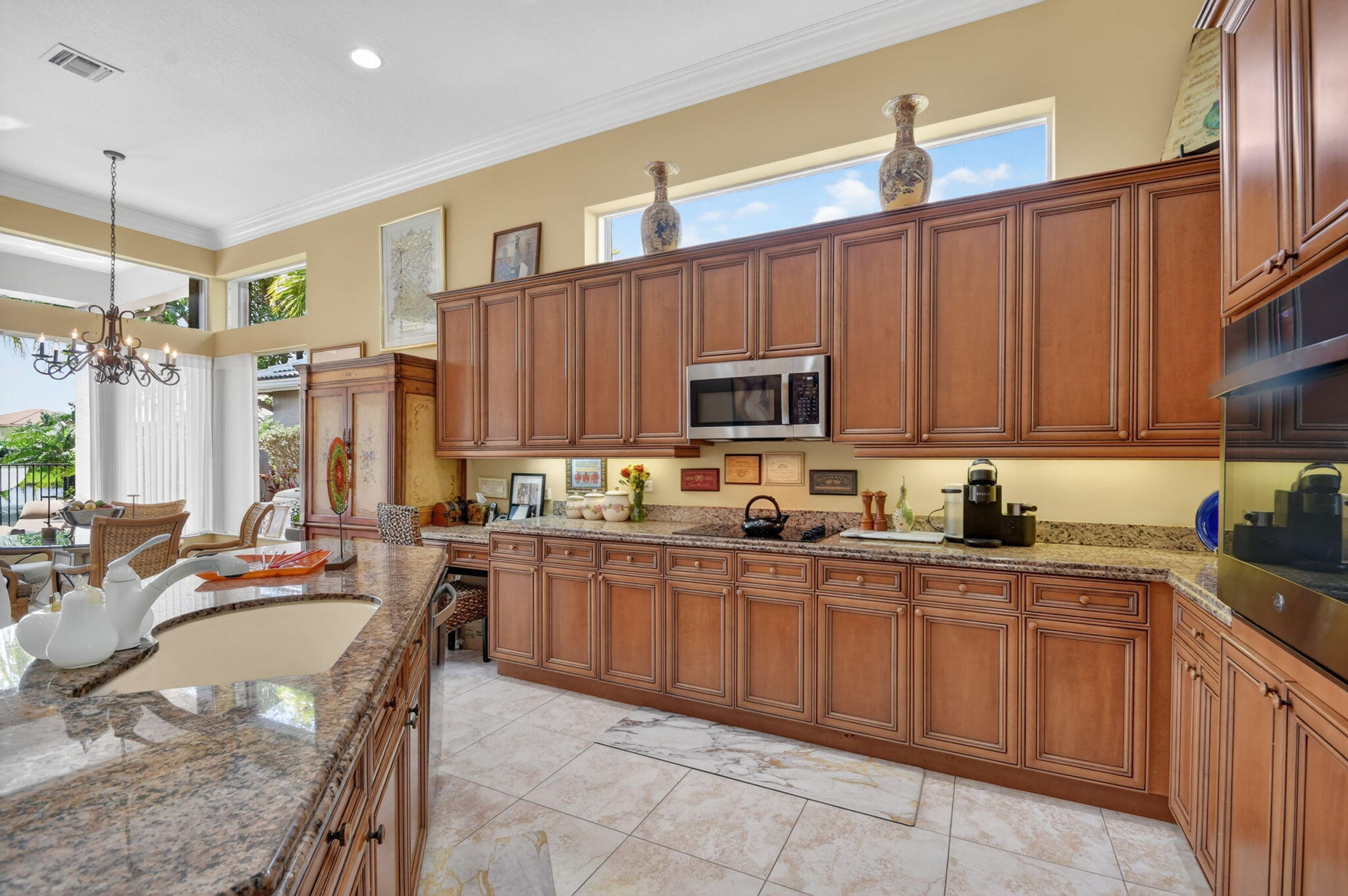 3909 Netherlee Way Property Photo 13