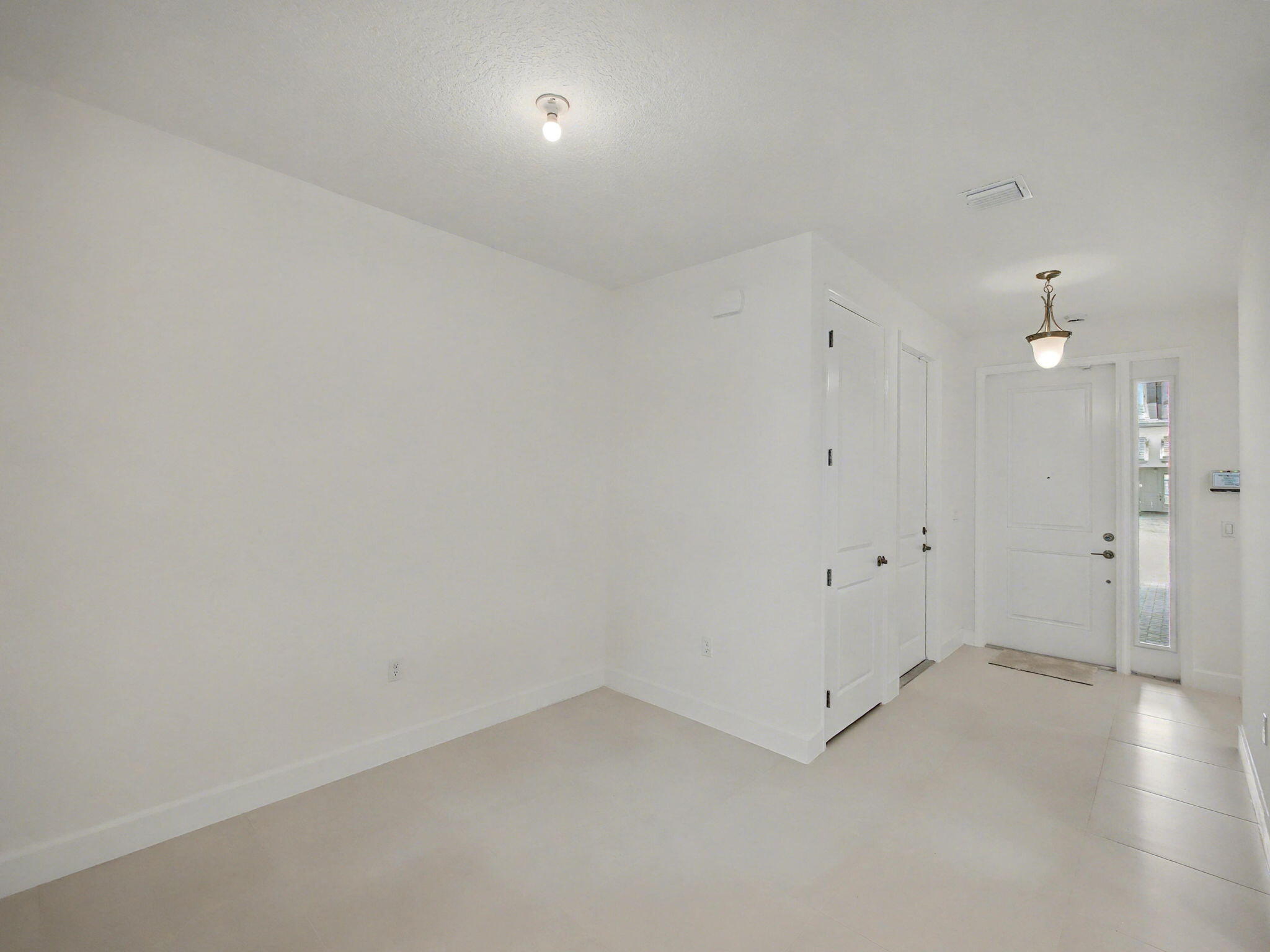 13599 Starkissed Lane Property Photo 6