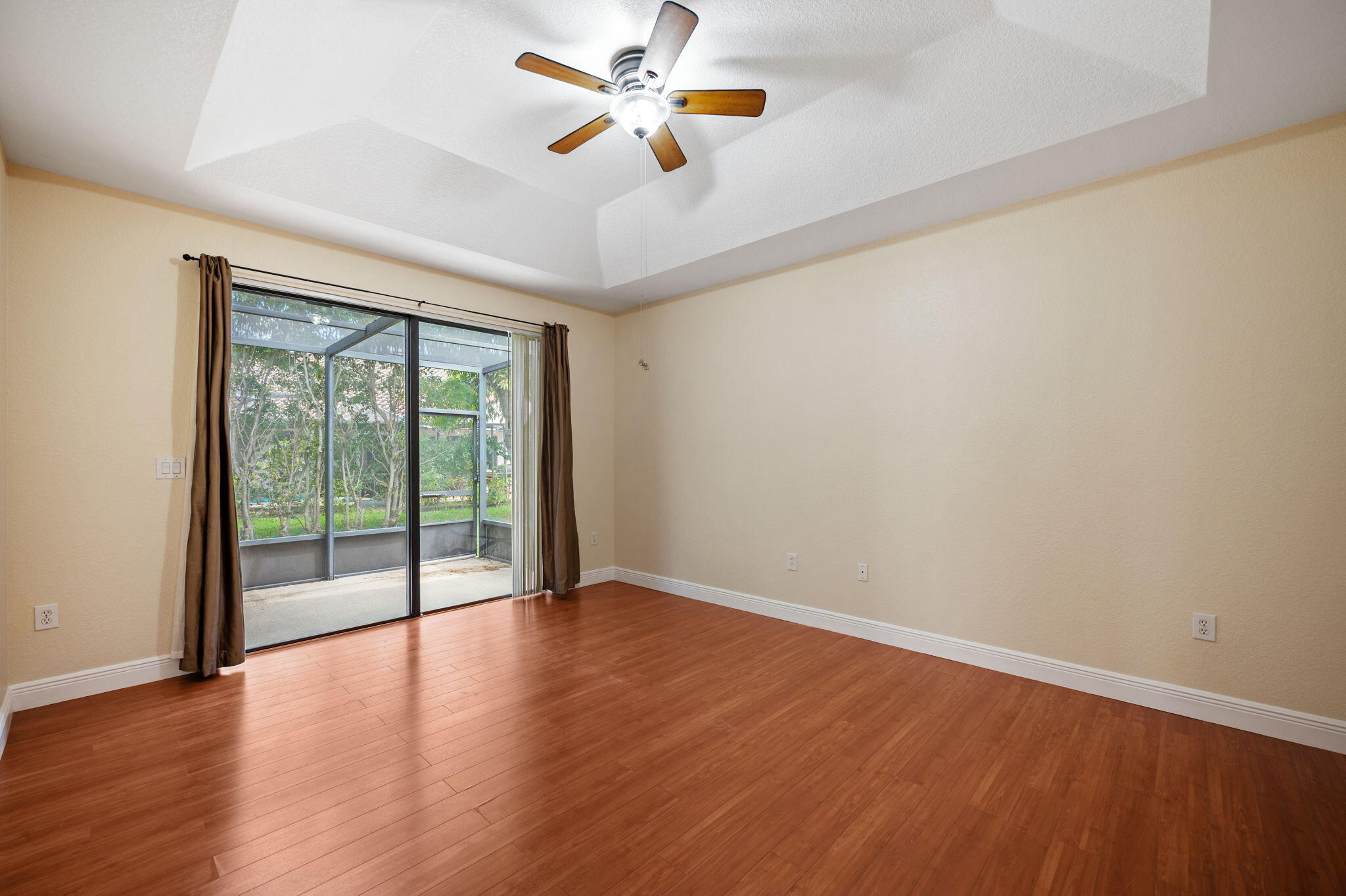 7039 Golf Pointe Circle Property Photo 13