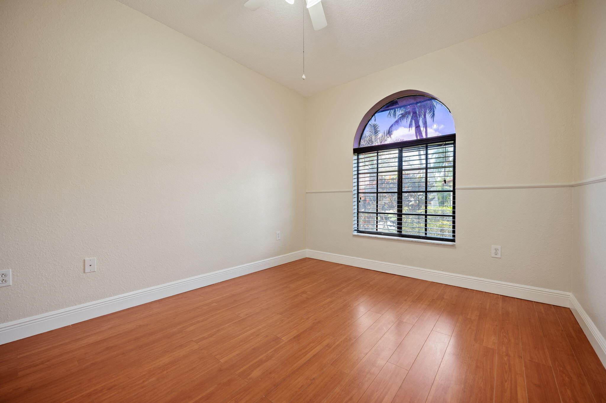 7039 Golf Pointe Circle Property Photo 19