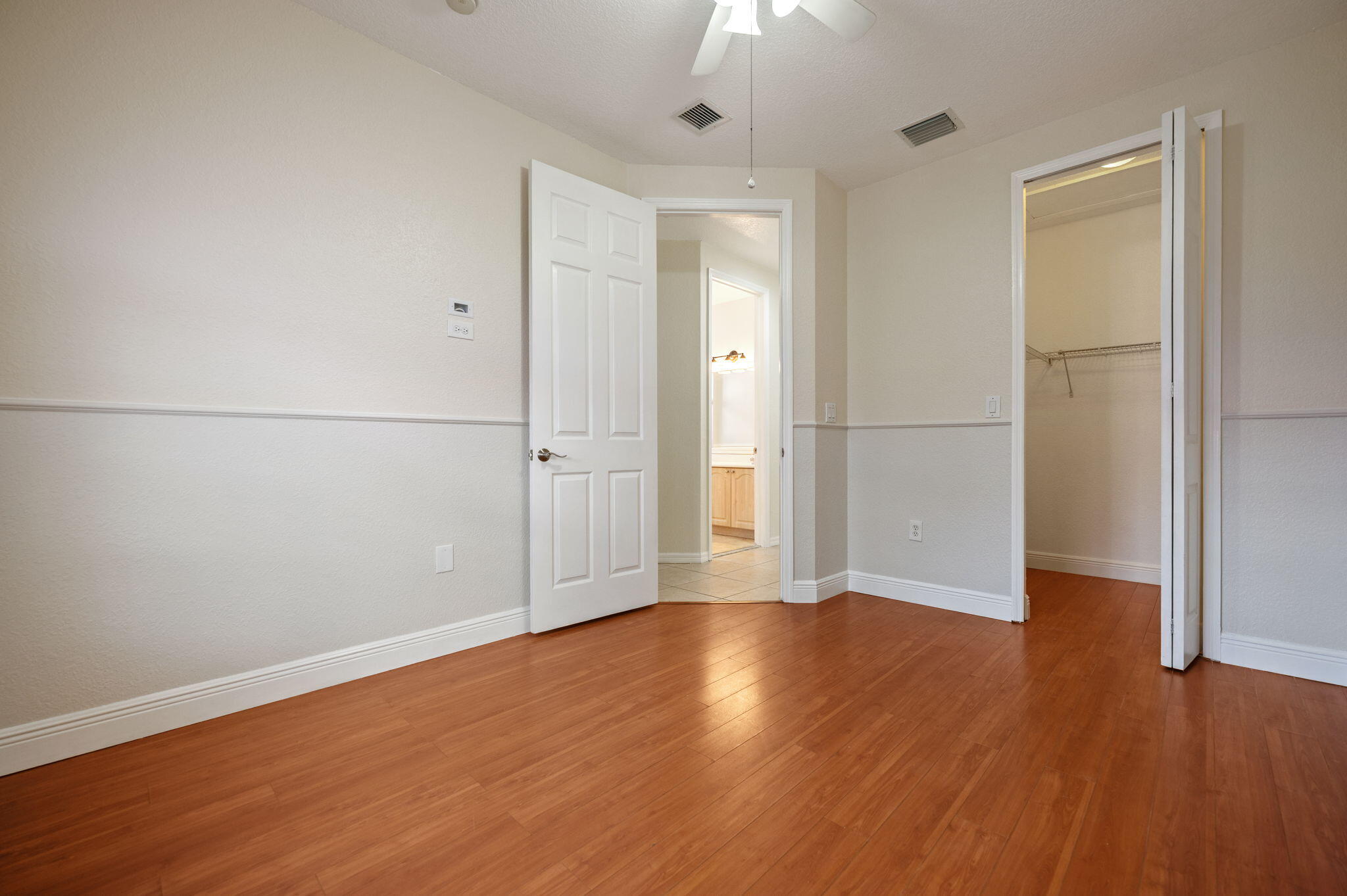 7039 Golf Pointe Circle Property Photo 20