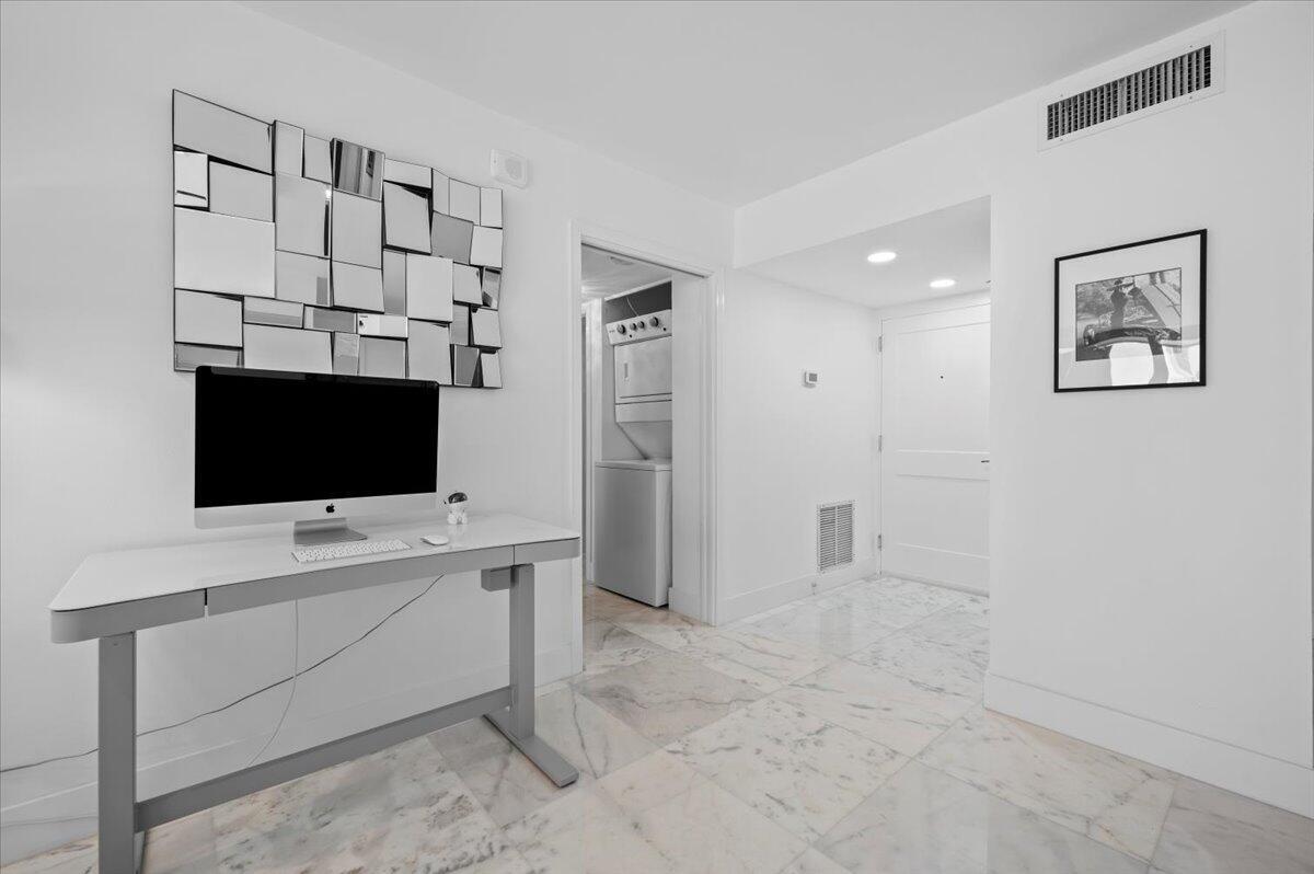 3400 N Ocean Drive 1806 Property Photo 6