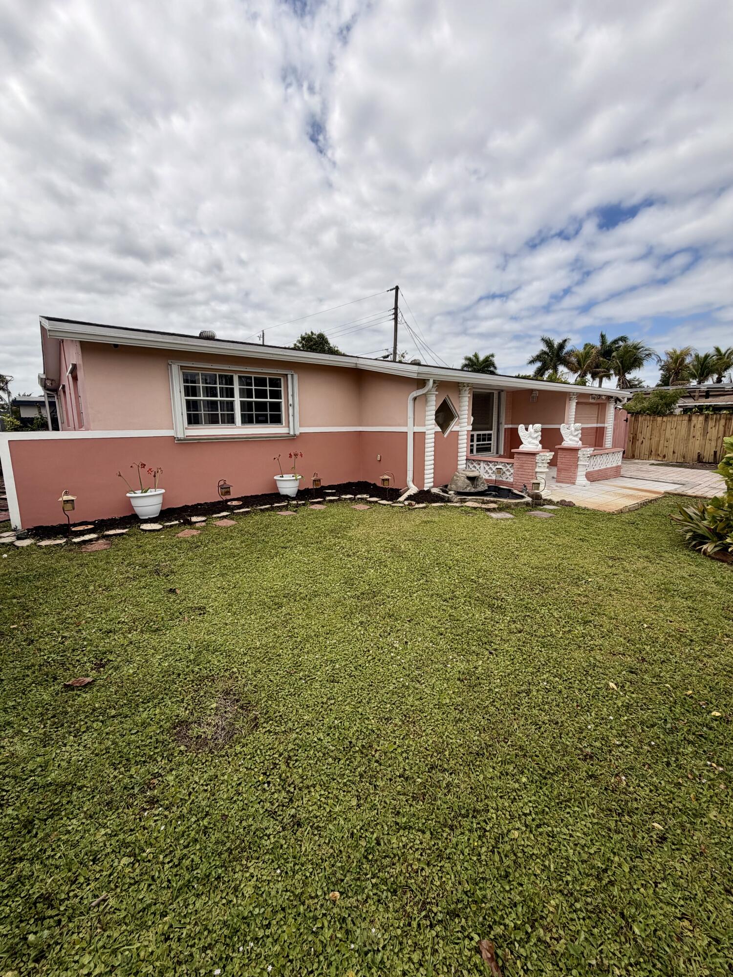 7648 Alhambra Boulevard Property Photo 3