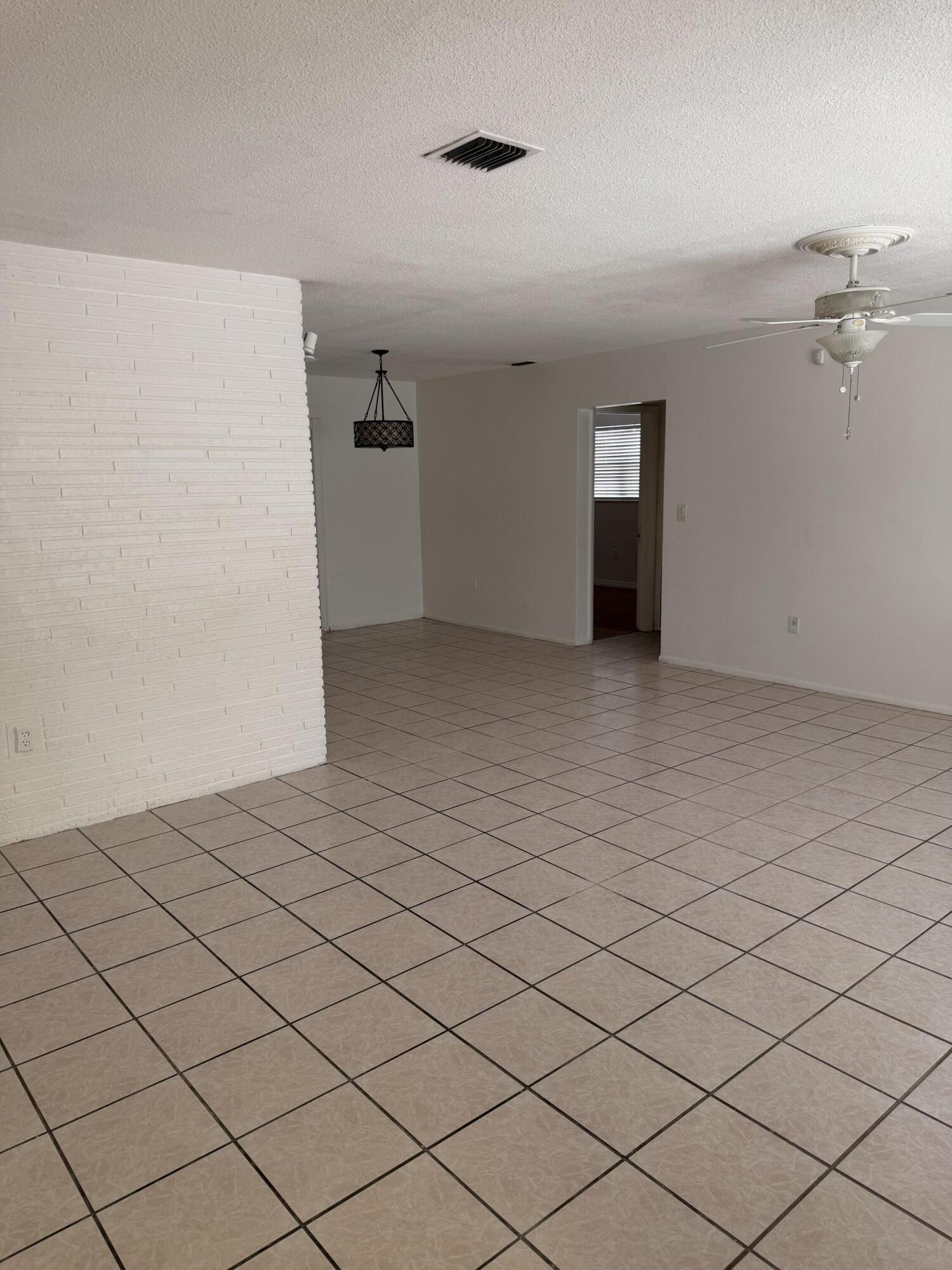 7648 Alhambra Boulevard Property Photo 4