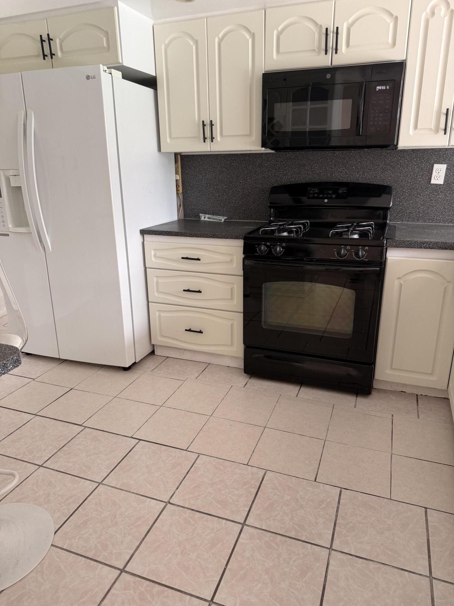7648 Alhambra Boulevard Property Photo 10
