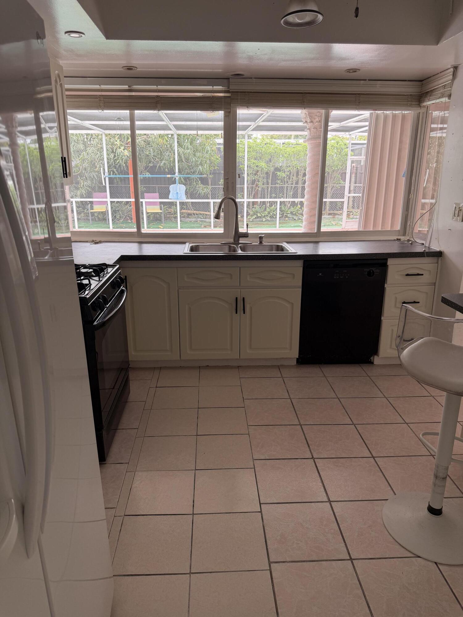 7648 Alhambra Boulevard Property Photo 11