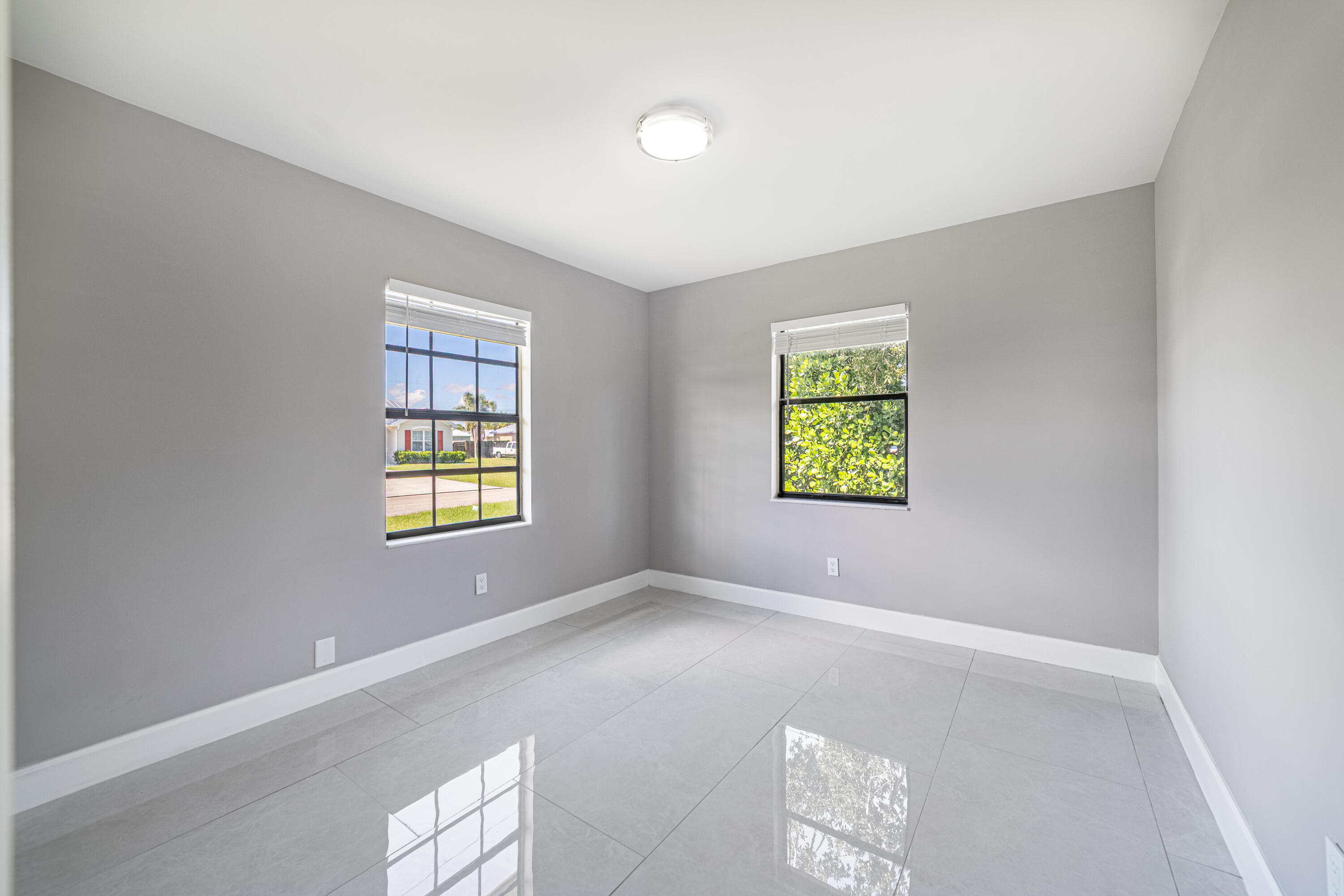 1809 Sw Capehart Avenue Property Photo 33