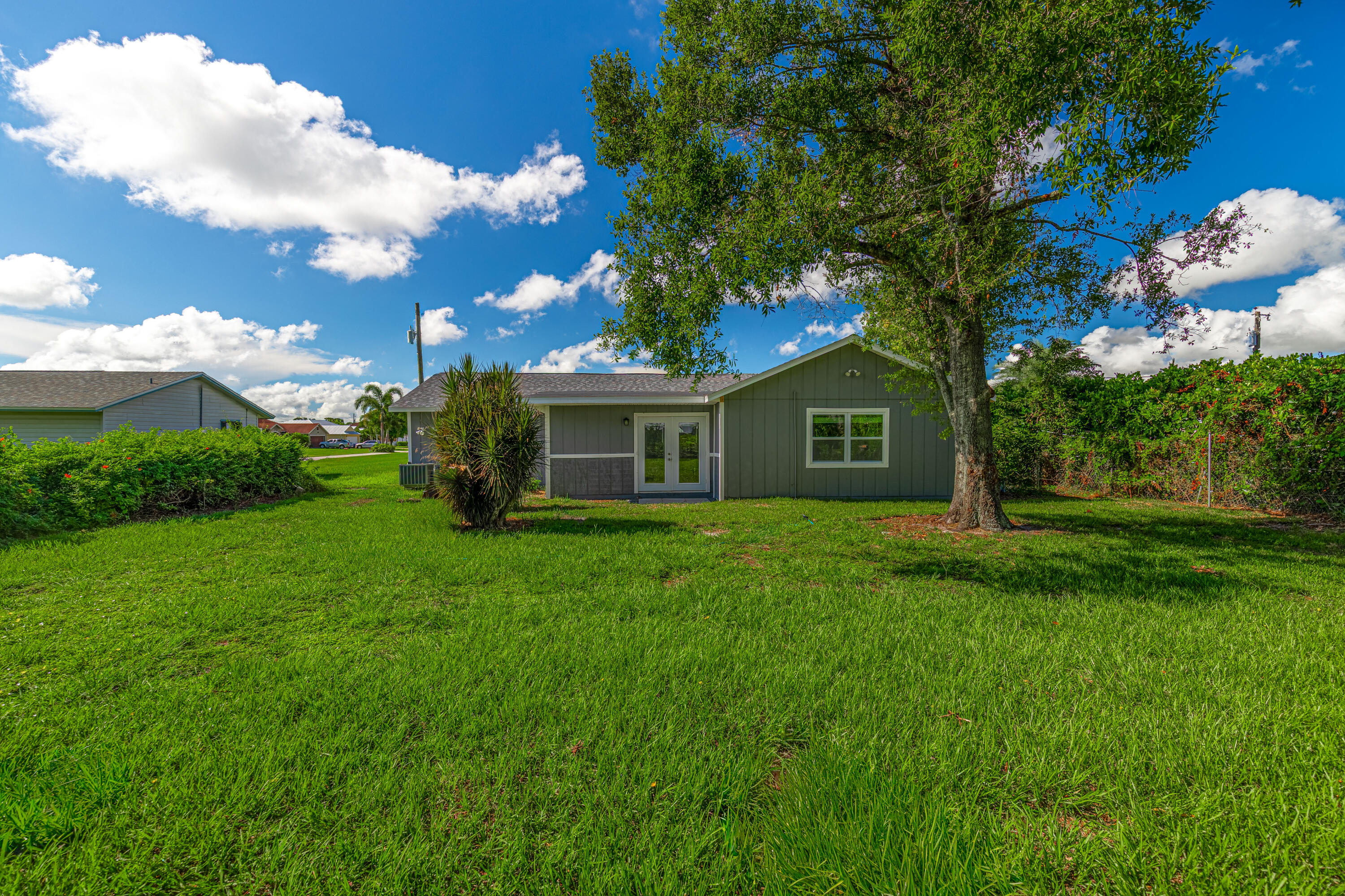 1809 Sw Capehart Avenue Property Photo 37