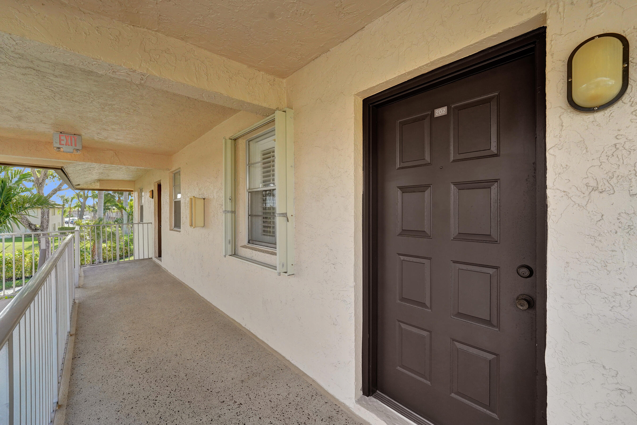 5531 Lakeside Drive 202 Property Photo 8