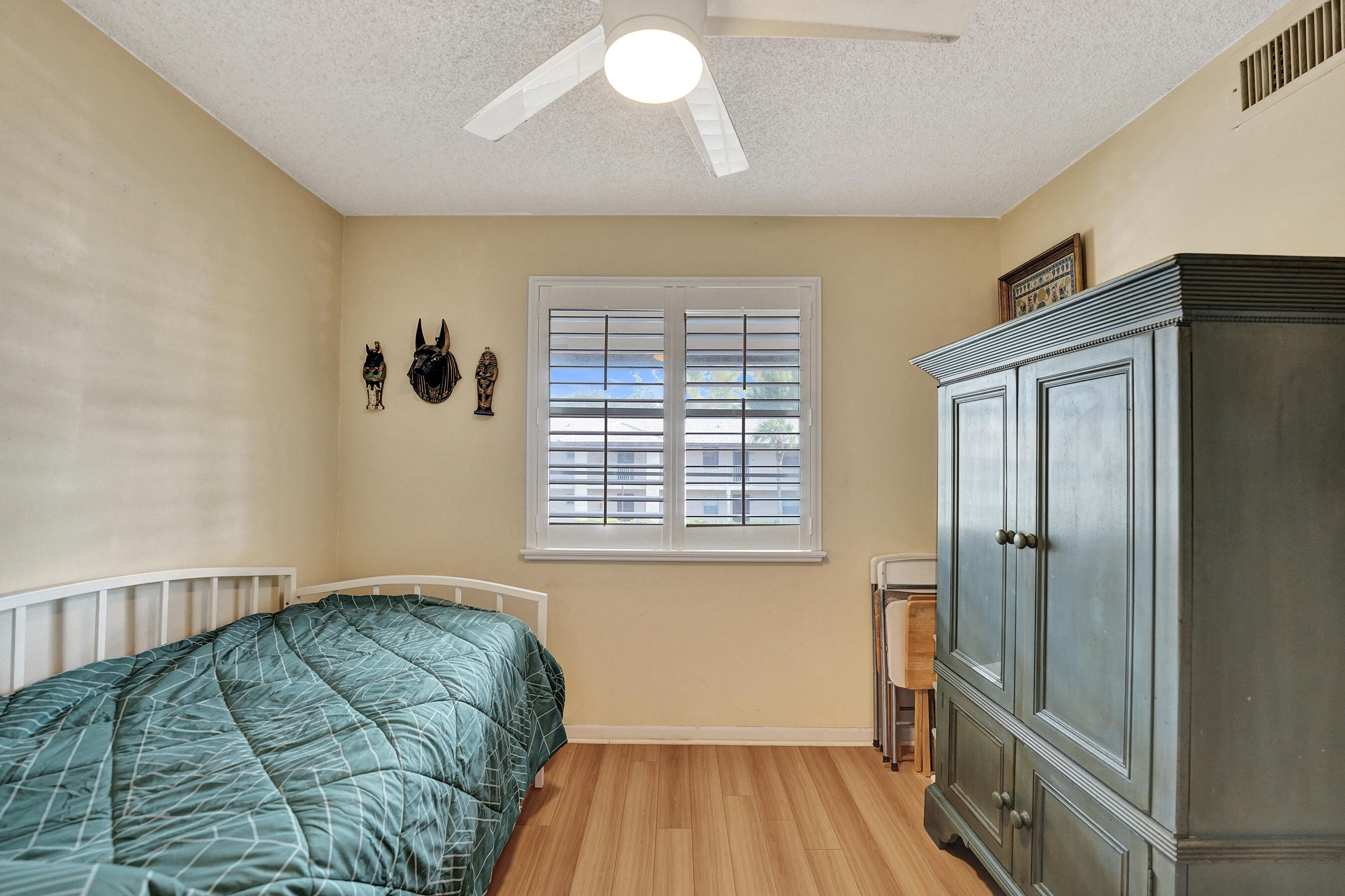 5531 Lakeside Drive 202 Property Photo 37