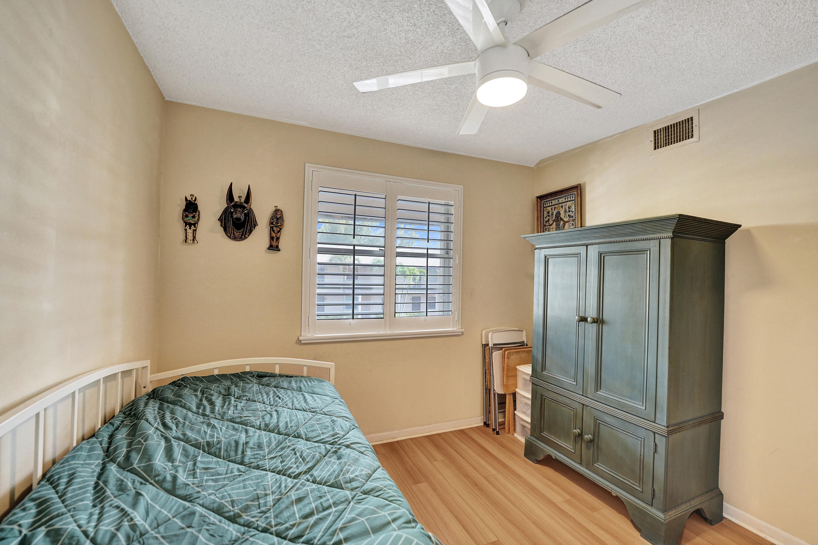 5531 Lakeside Drive 202 Property Photo 38