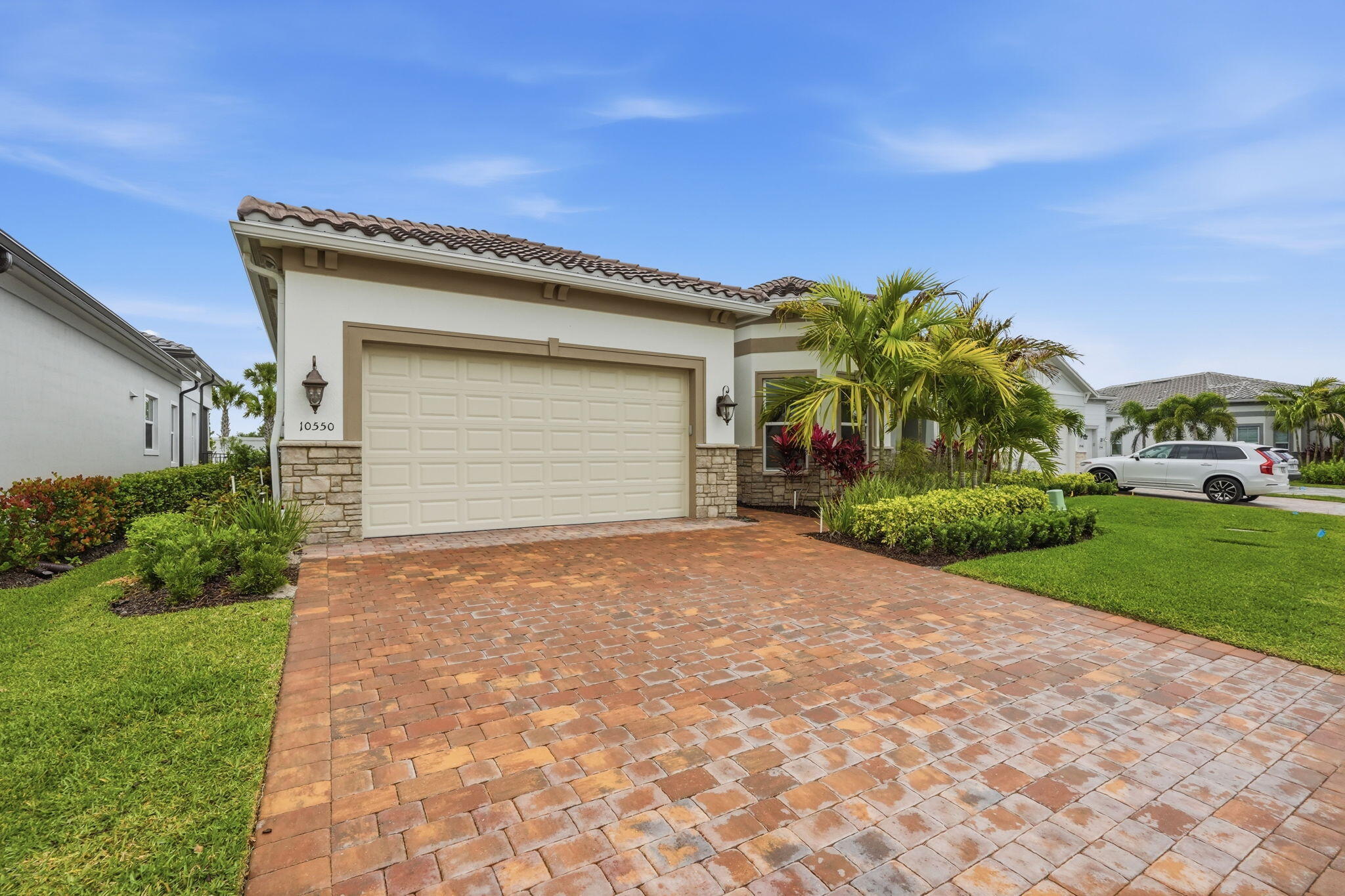 10550 Northbrook Circle Property Photo 4