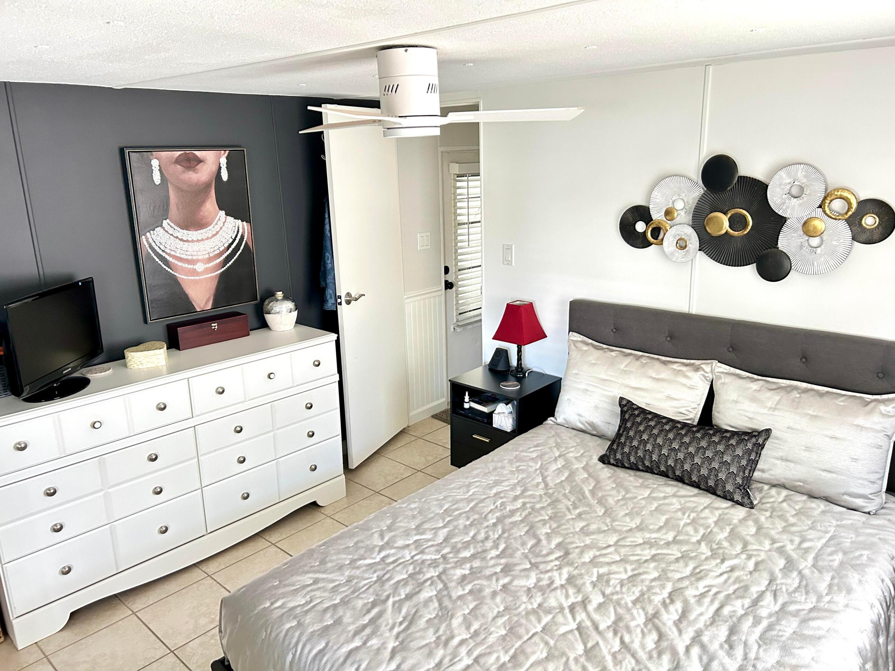 312 Hibiscus Drive Property Photo 14