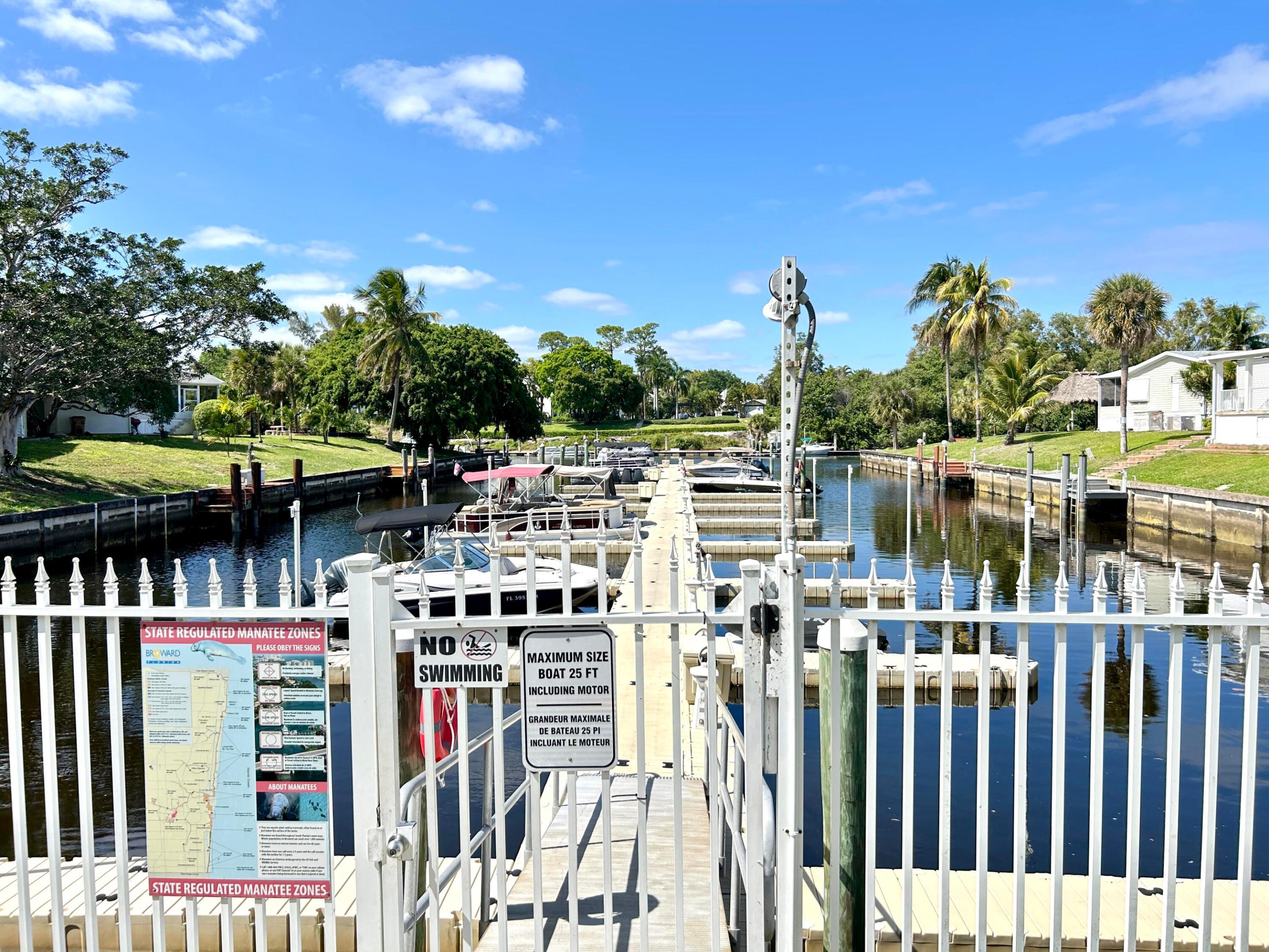 312 Hibiscus Drive Property Photo 18