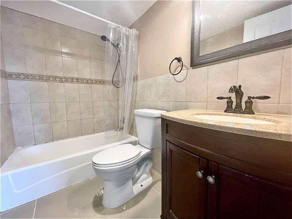 809 W Oakland Park Boulevard J12 Property Photo 6
