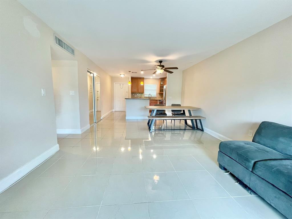 809 W Oakland Park Boulevard J12 Property Photo 9