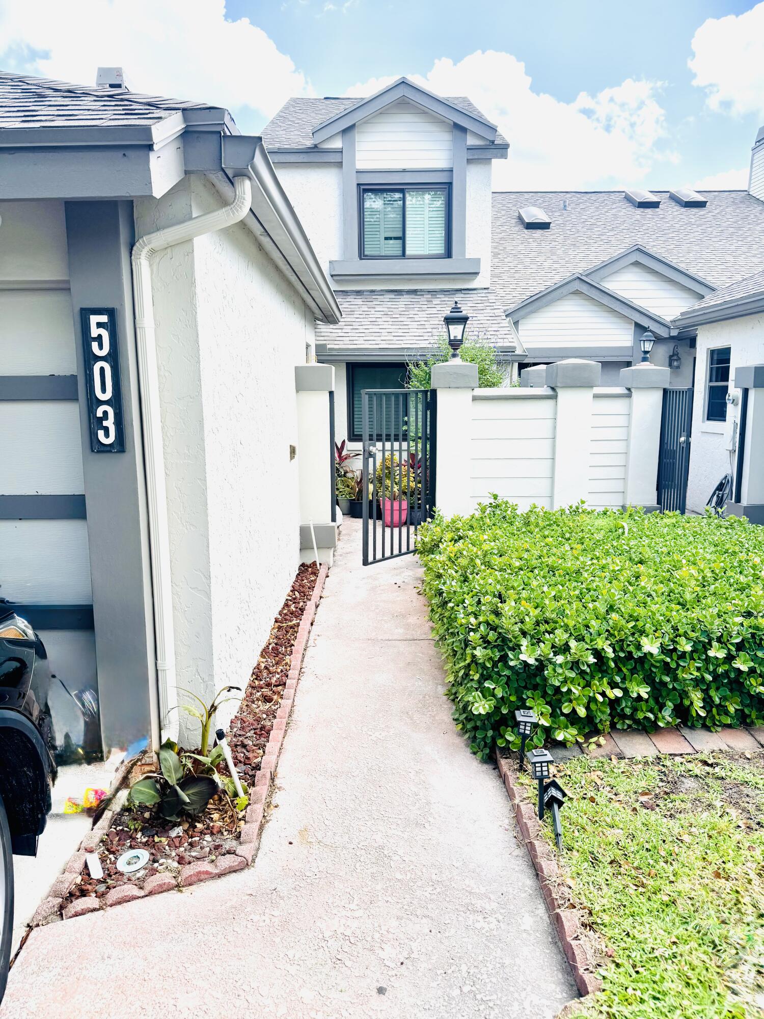 503 Landings Boulevard Property Photo 1