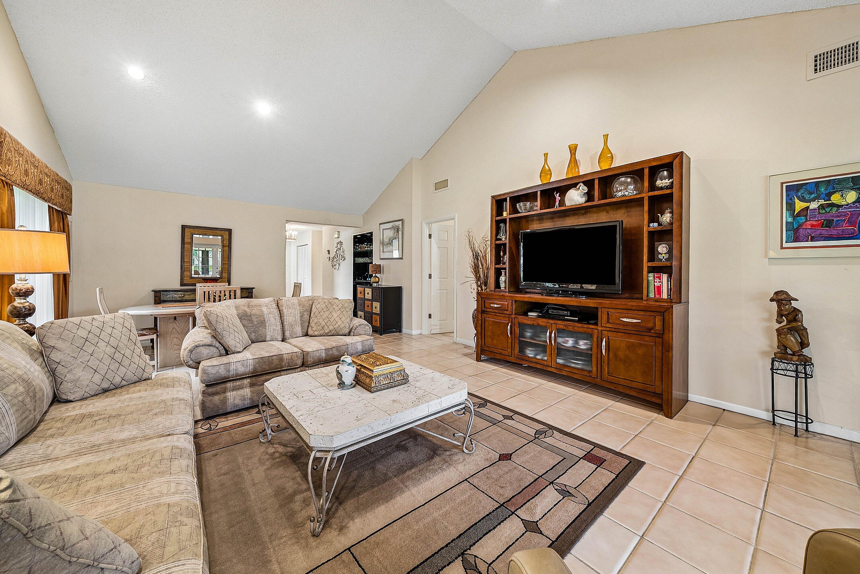 21875 Arriba Real 18b Property Photo 9