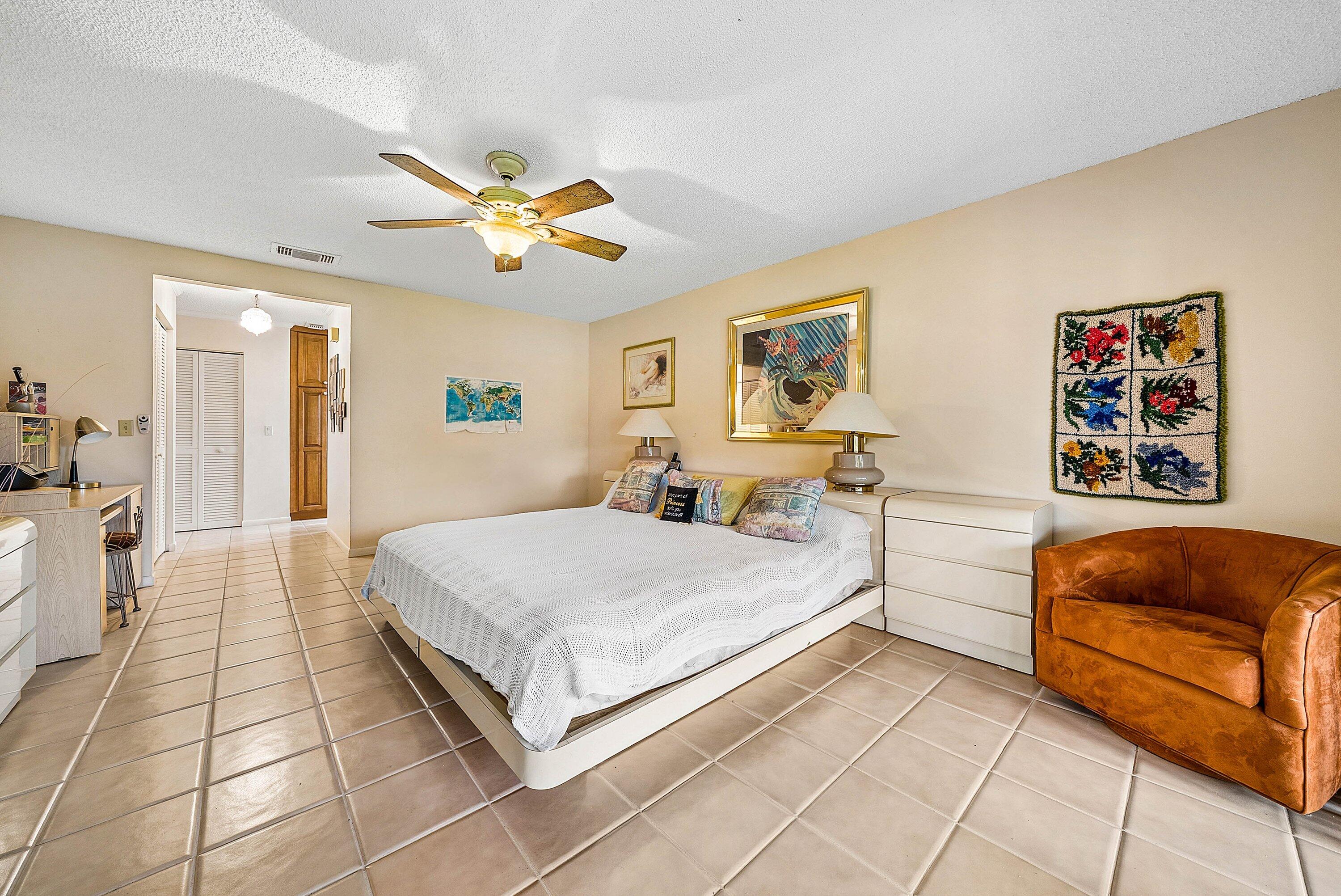 21875 Arriba Real 18b Property Photo 16