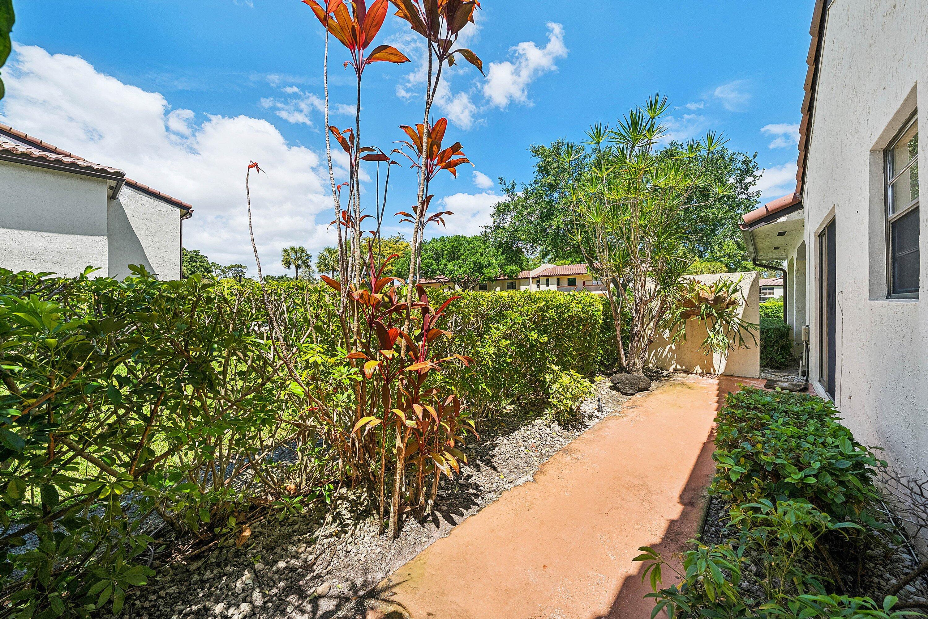 21875 Arriba Real 18b Property Photo 25