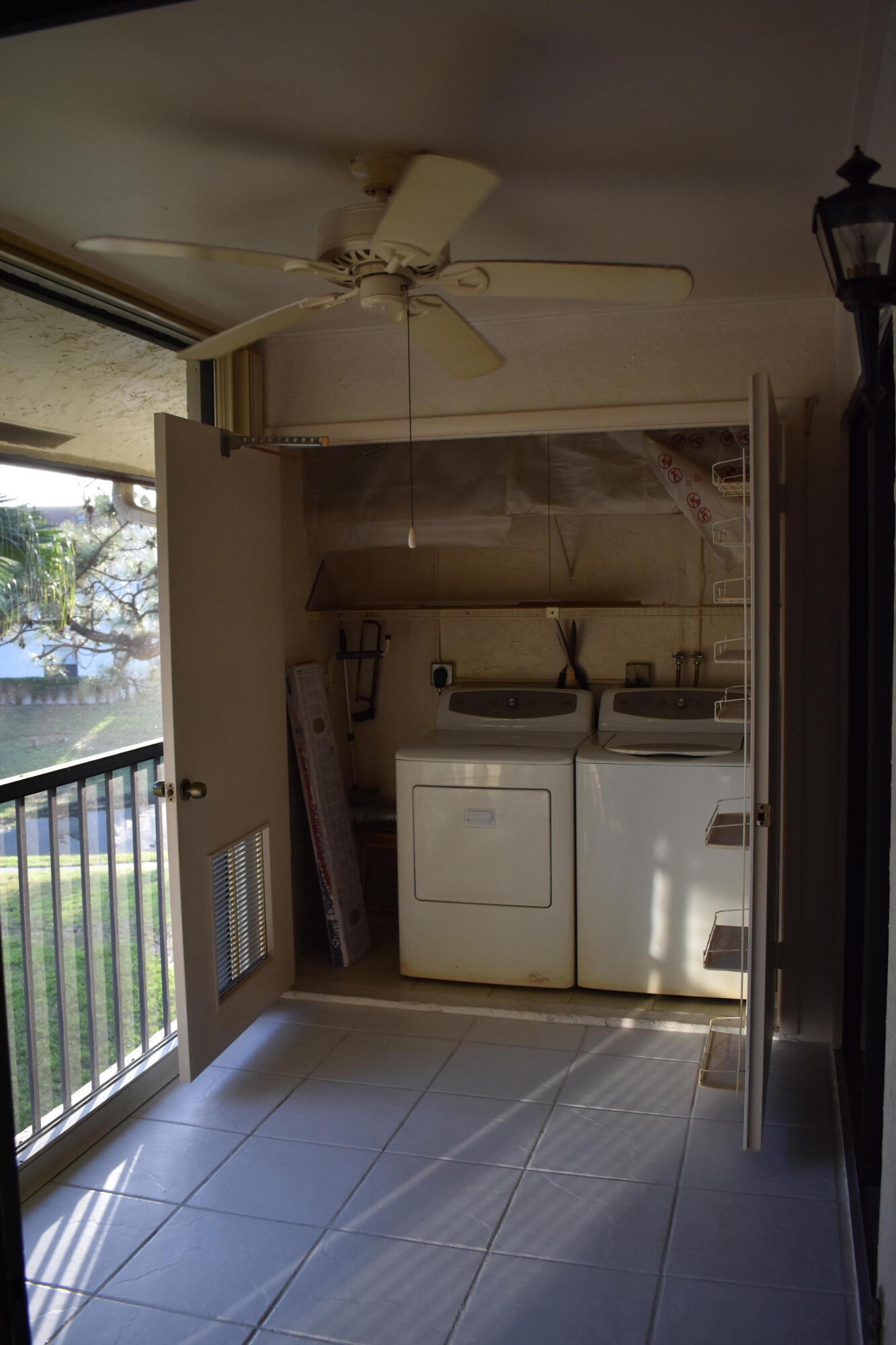 3374 Perimeter Drive Property Photo 12