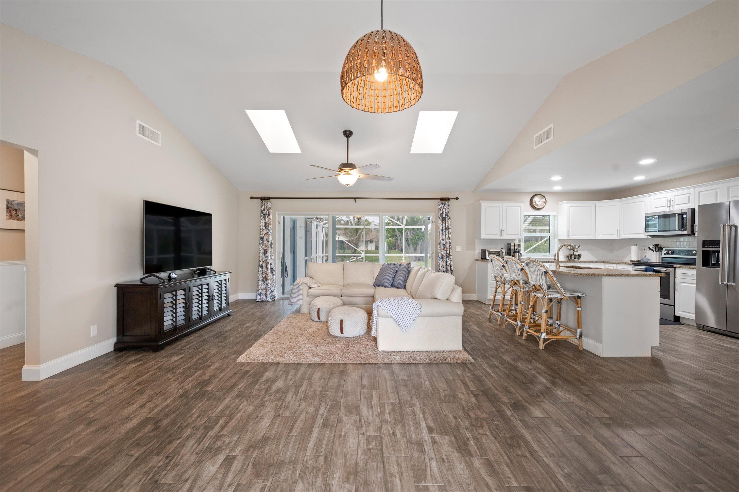 14160 Aster Avenue Property Photo 6