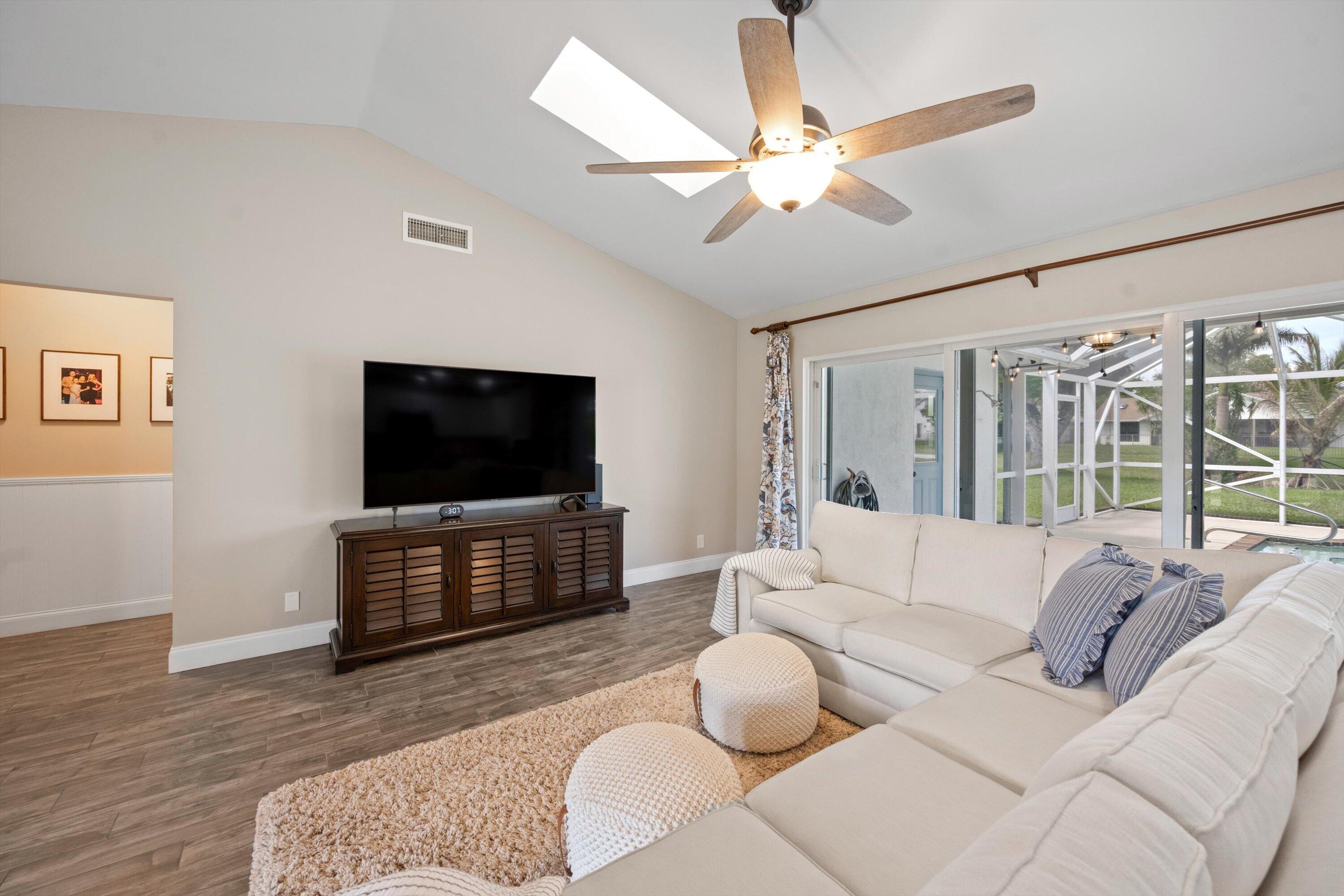 14160 Aster Avenue Property Photo 9