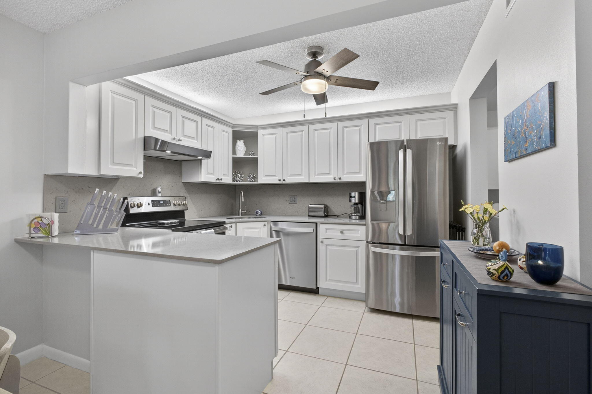 301 Pine Ridge Circle B-2 Property Photo 1
