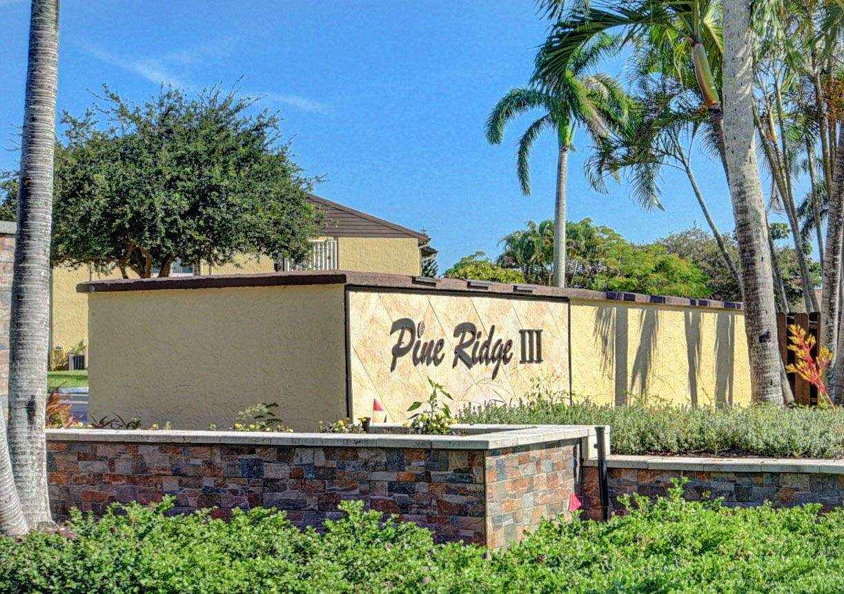301 Pine Ridge Circle B-2 Property Photo 31