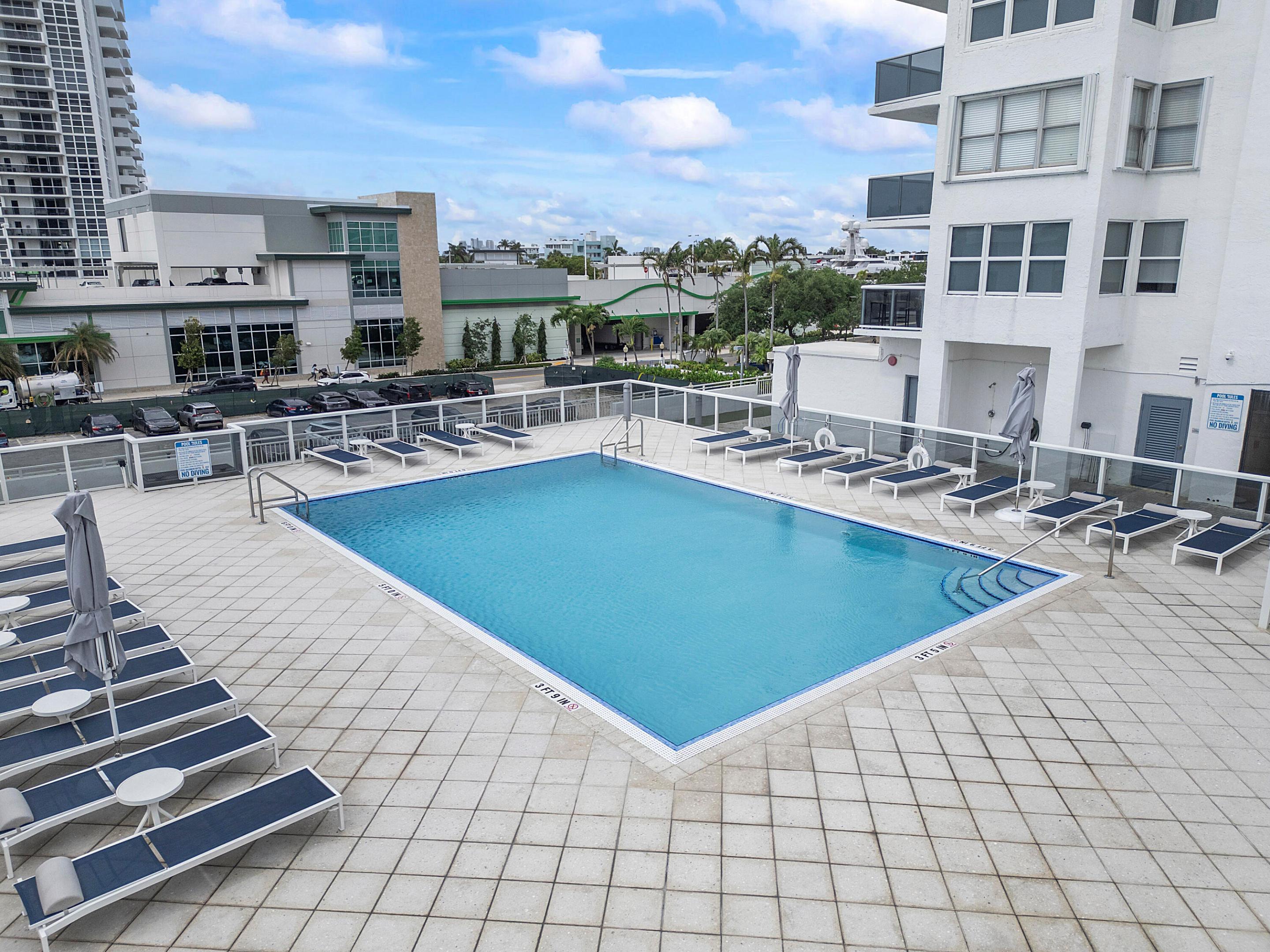 3015 N Ocean Boulevard 19f Property Photo 47