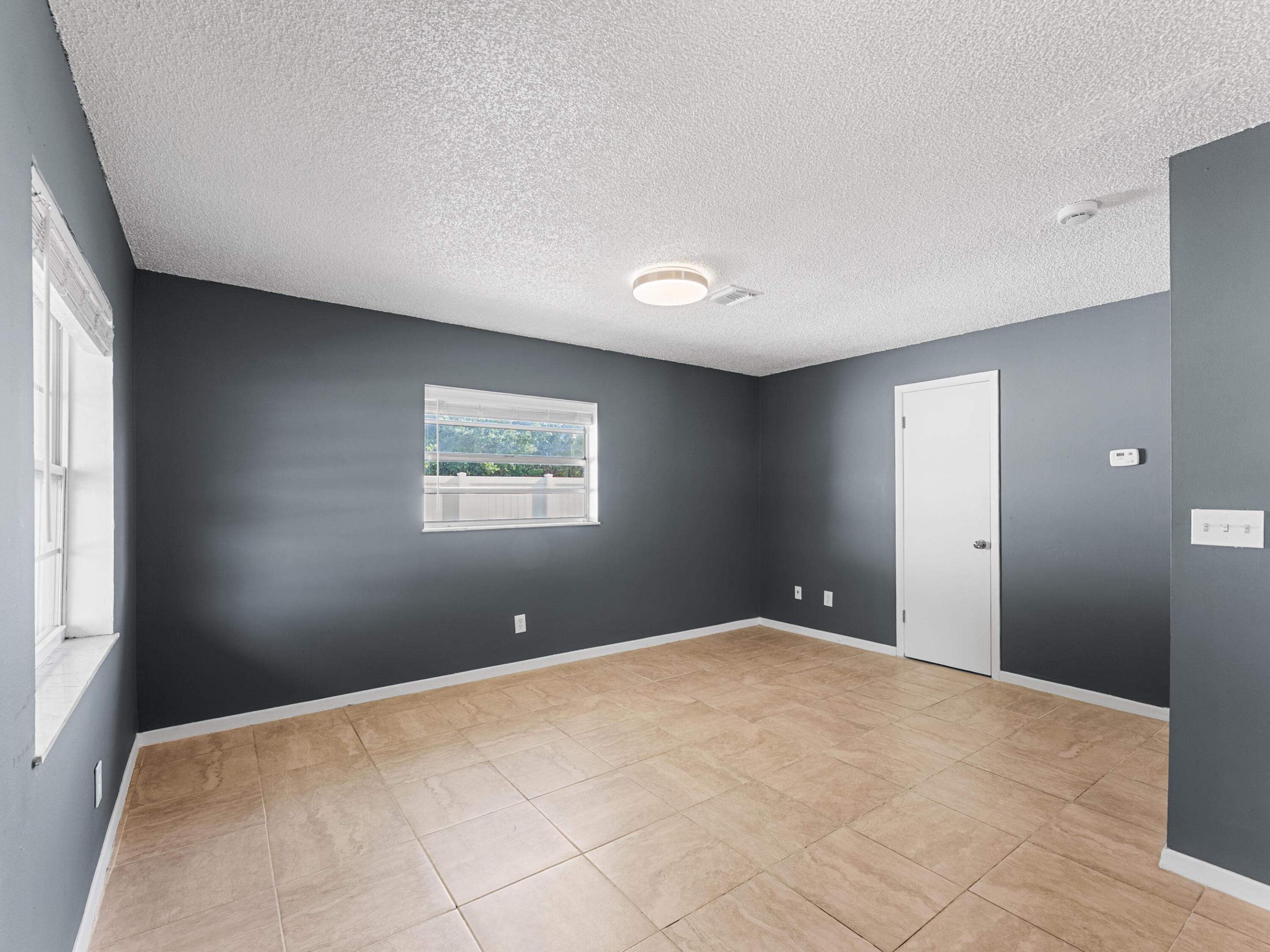304 8th Avenue Sw Property Photo 4