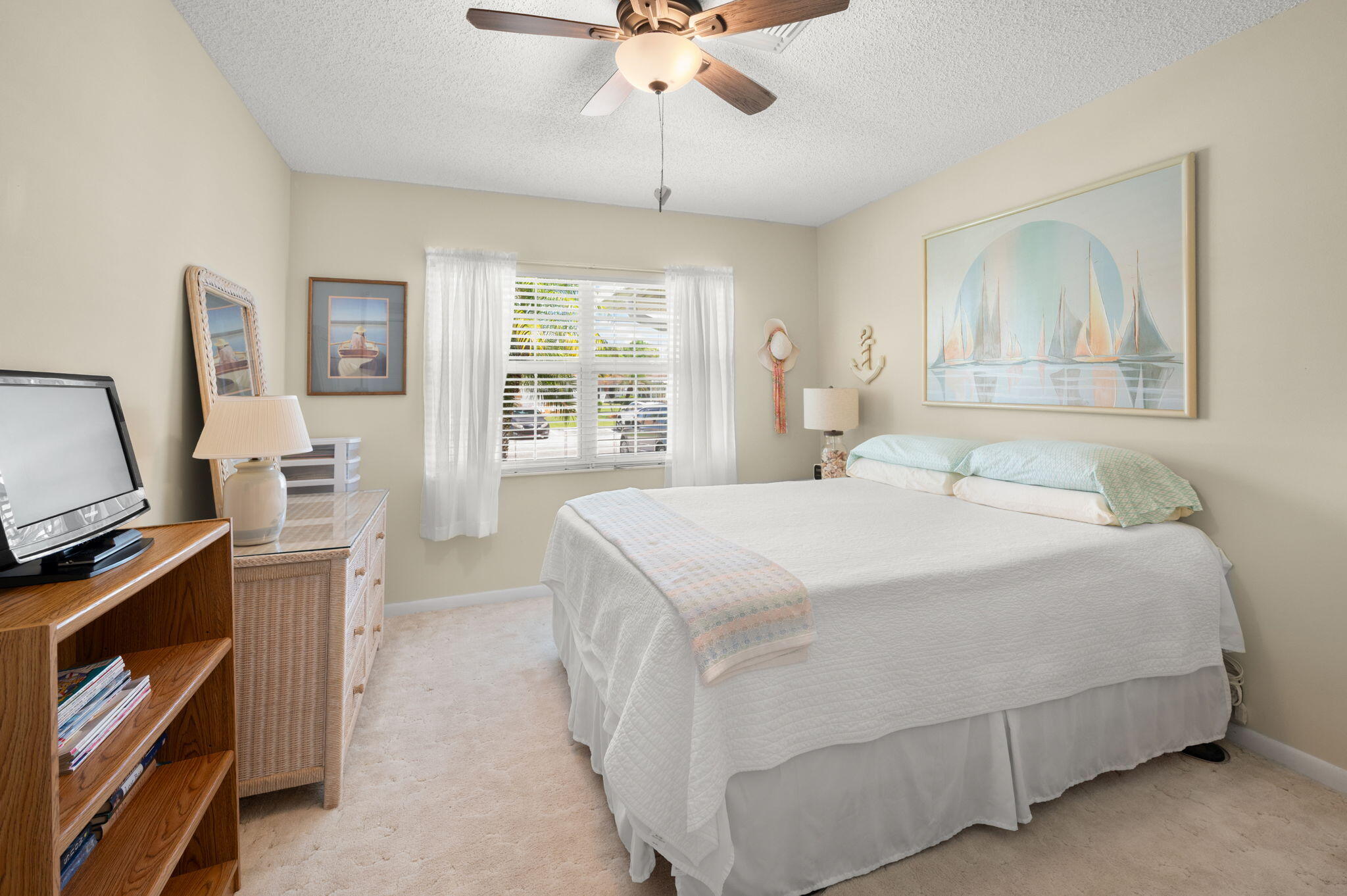 945 Savannas Point Drive B Property Photo 11