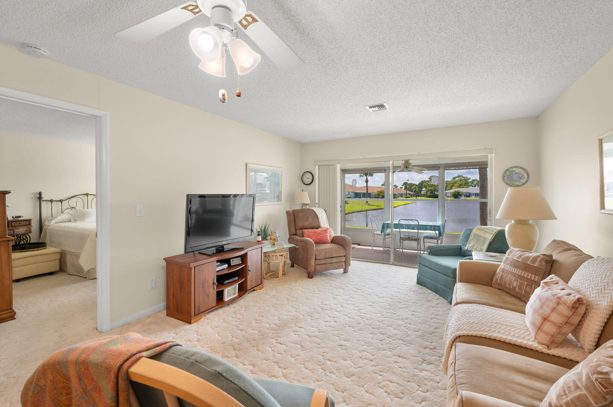 945 Savannas Point Drive B Property Photo 17