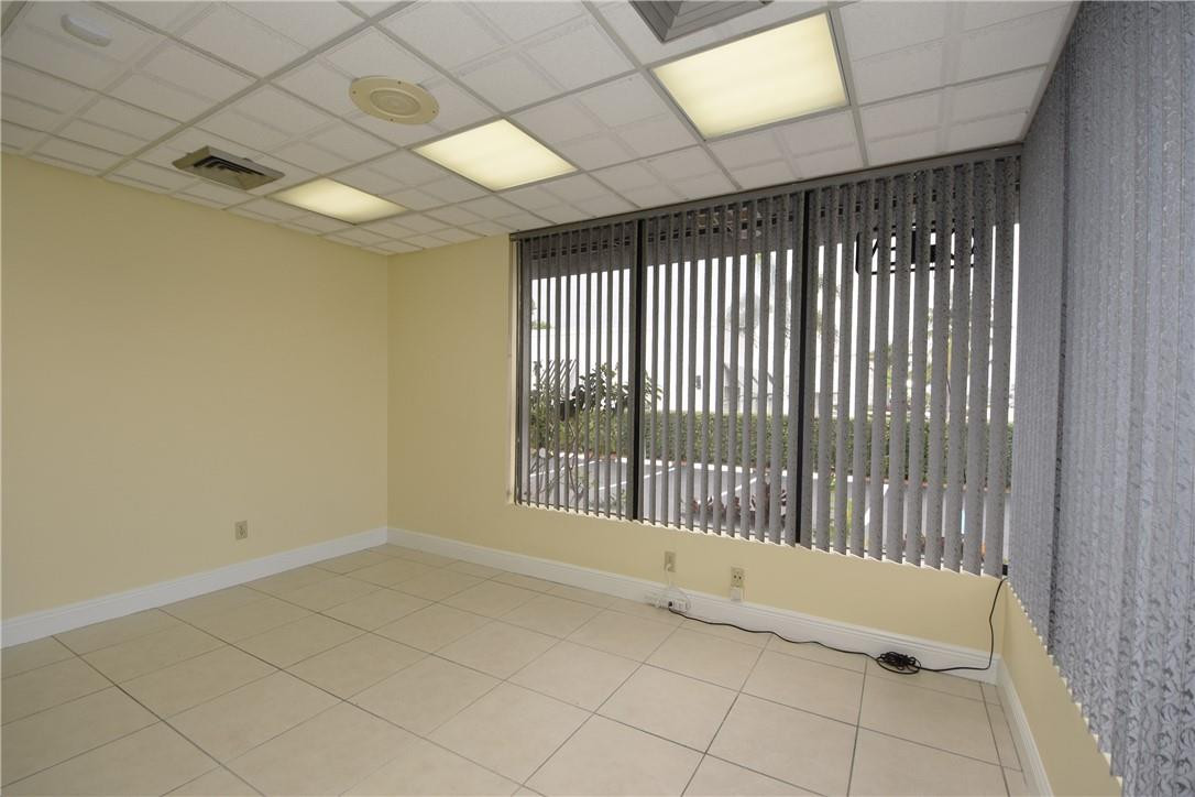 1820 E Commercial Boulevard Property Photo 12