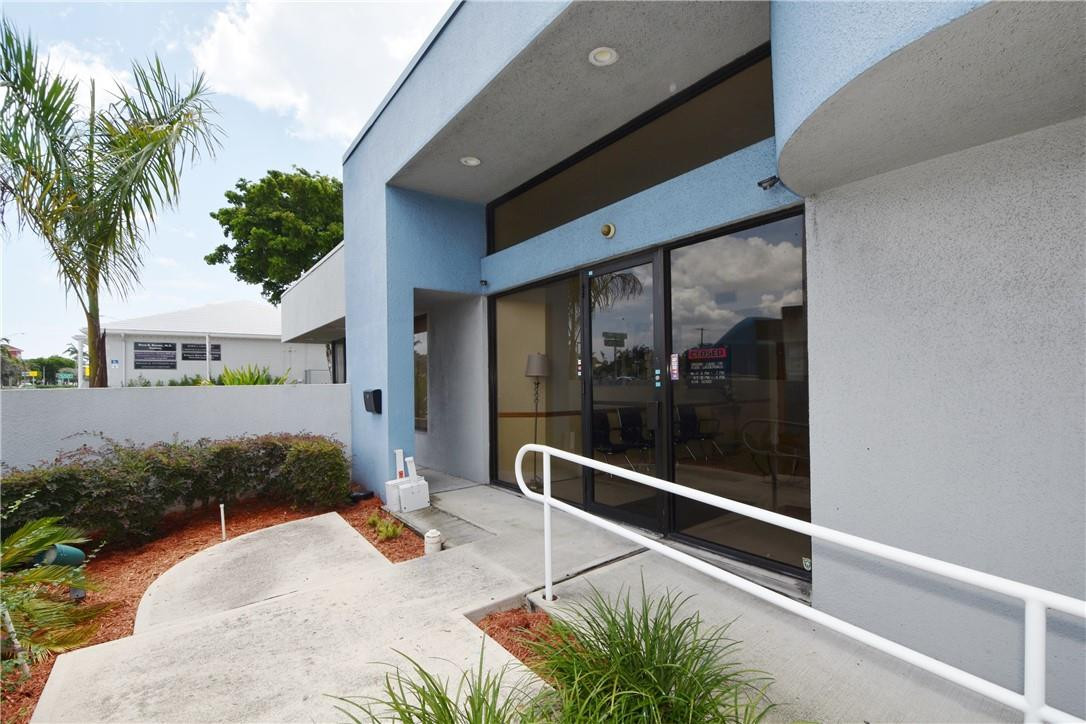 1820 E Commercial Boulevard Property Photo 25