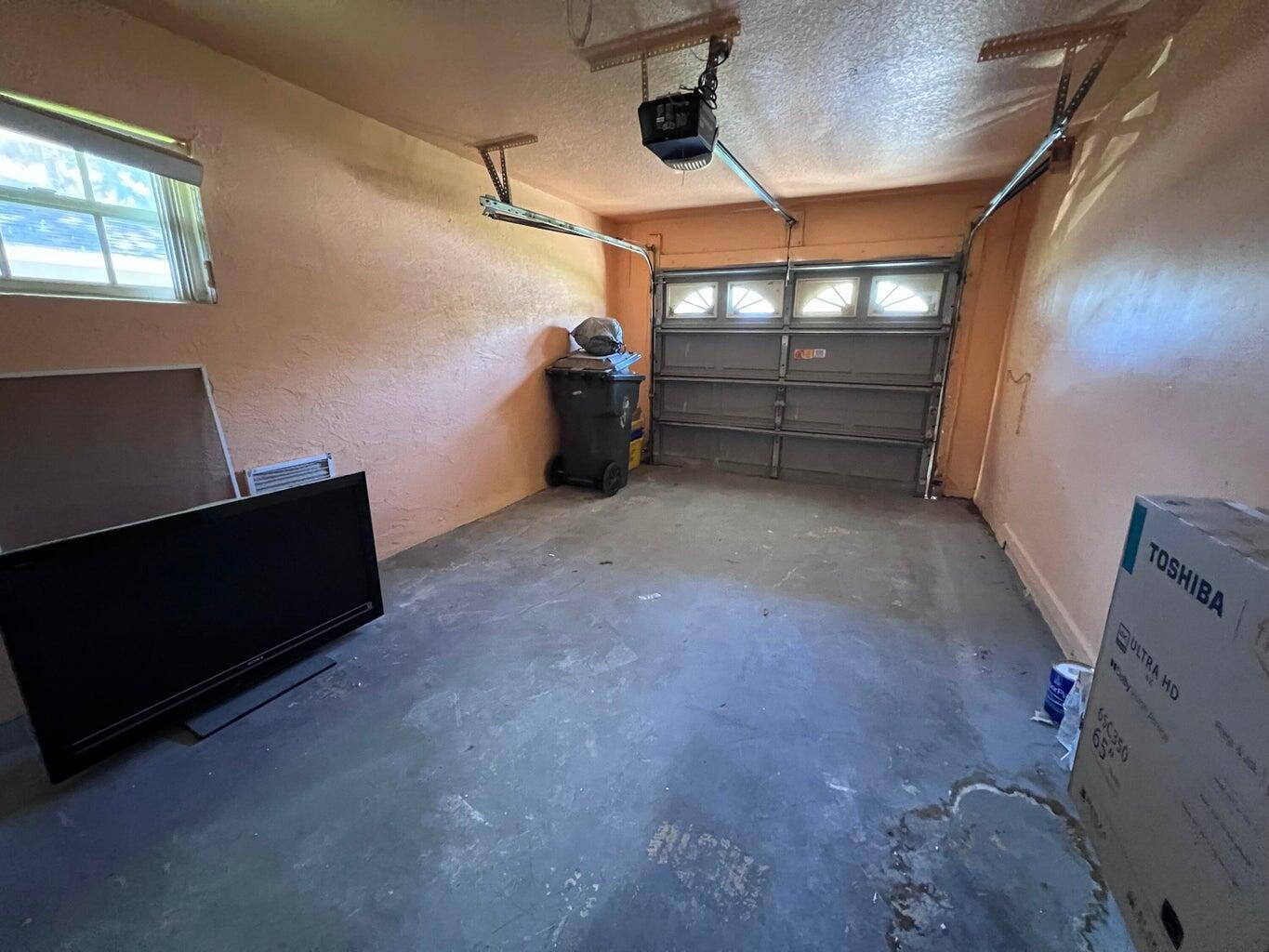 1598 Hawthorne Place Property Photo 34