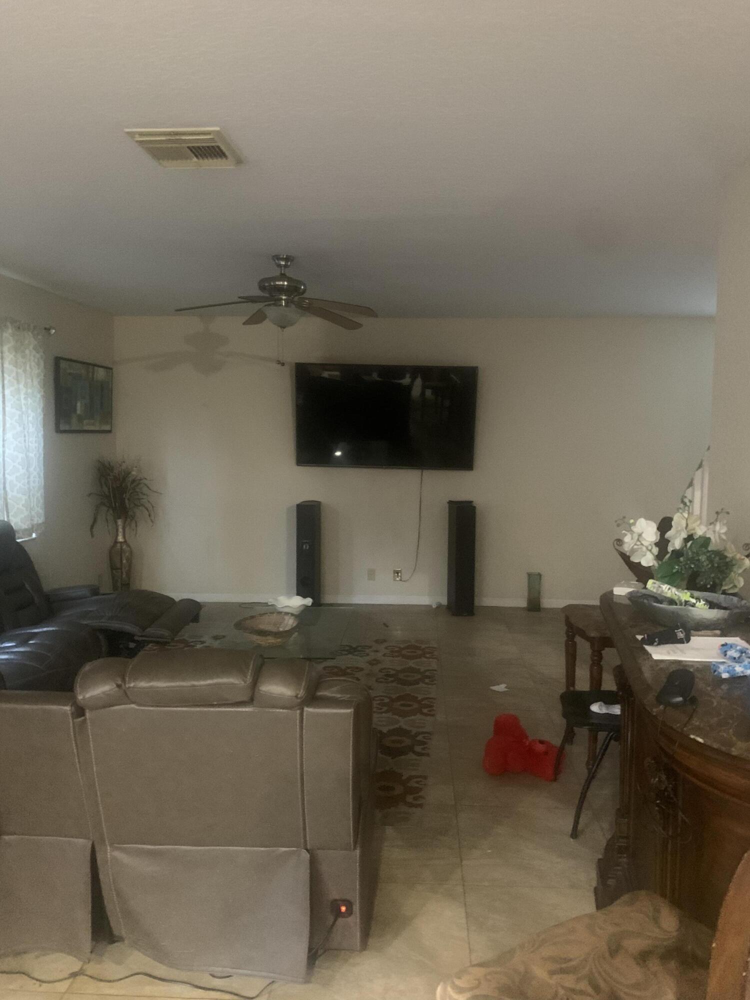 433 Gazetta Way Property Photo 11