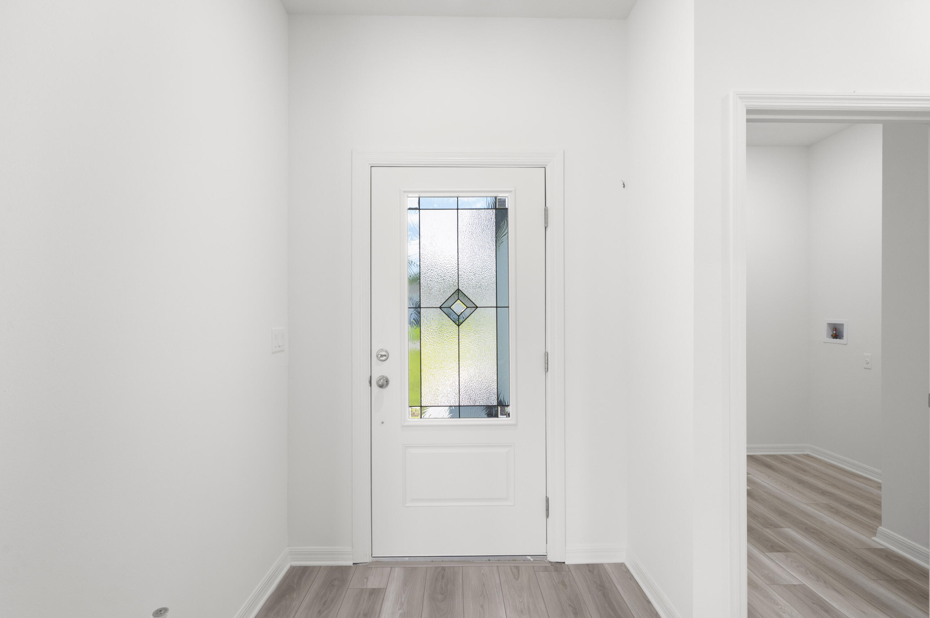 7945 105th Court Property Photo 4