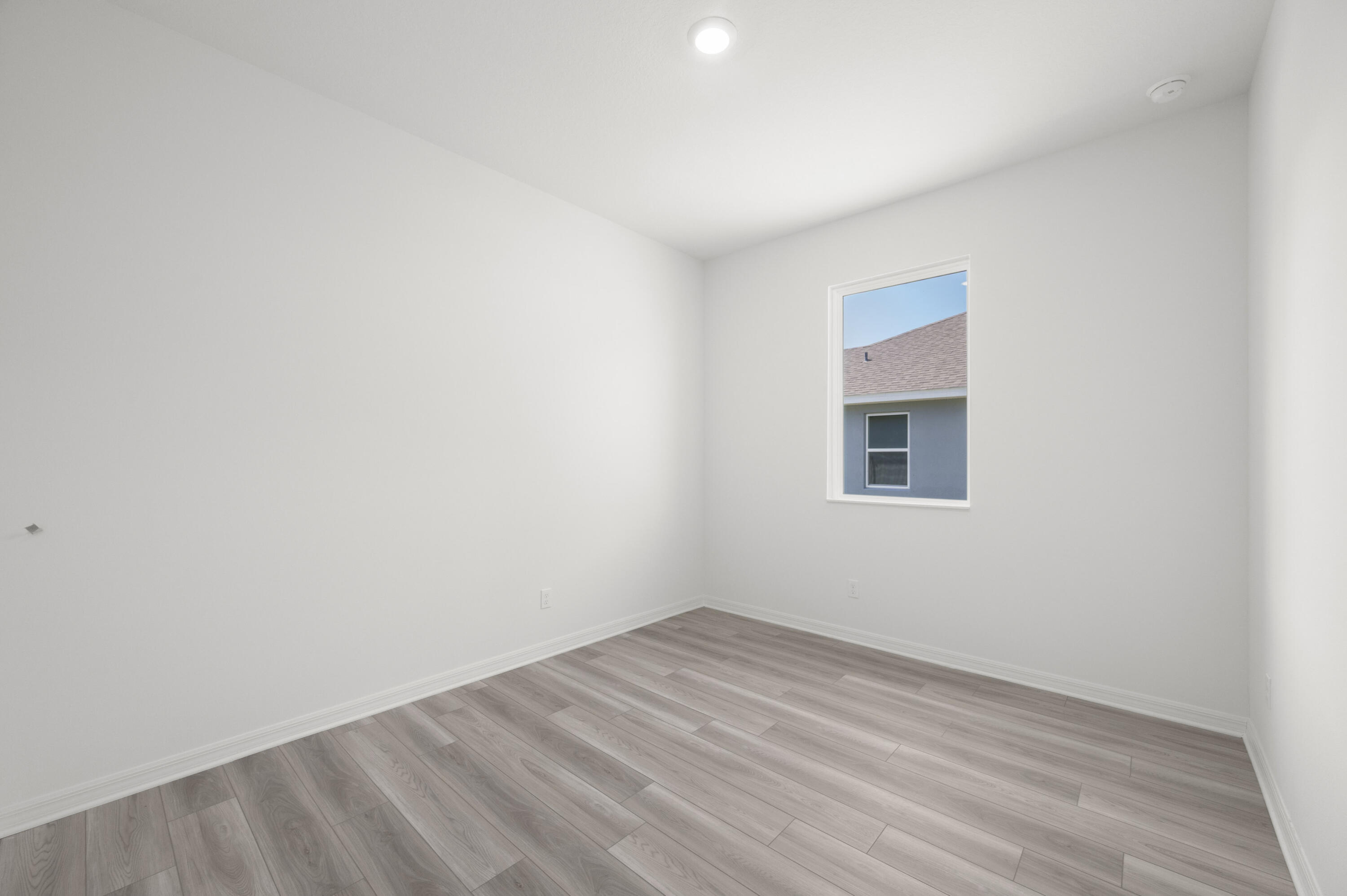7945 105th Court Property Photo 6