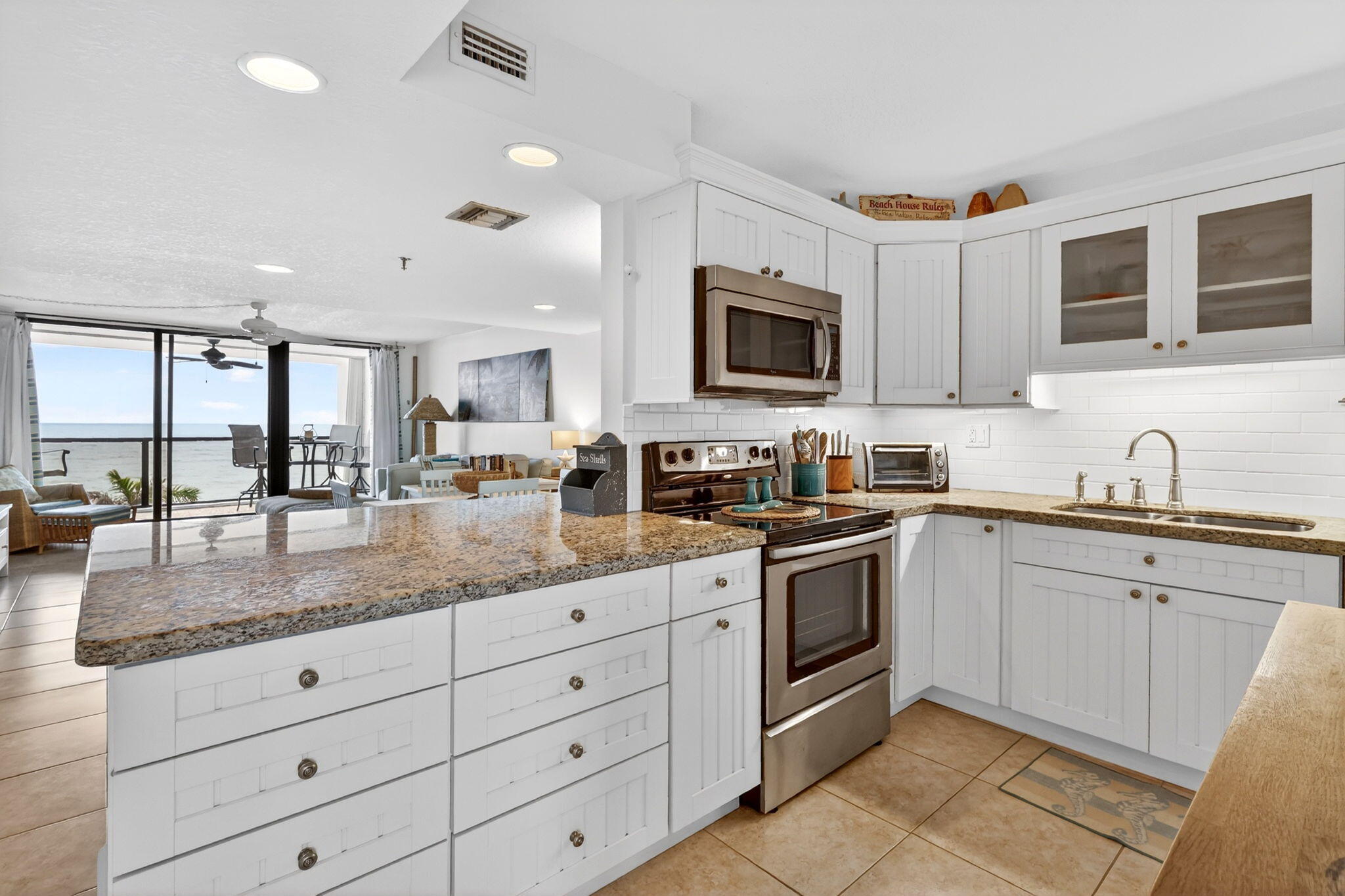 355 S Ocean Drive 602 Property Photo 11