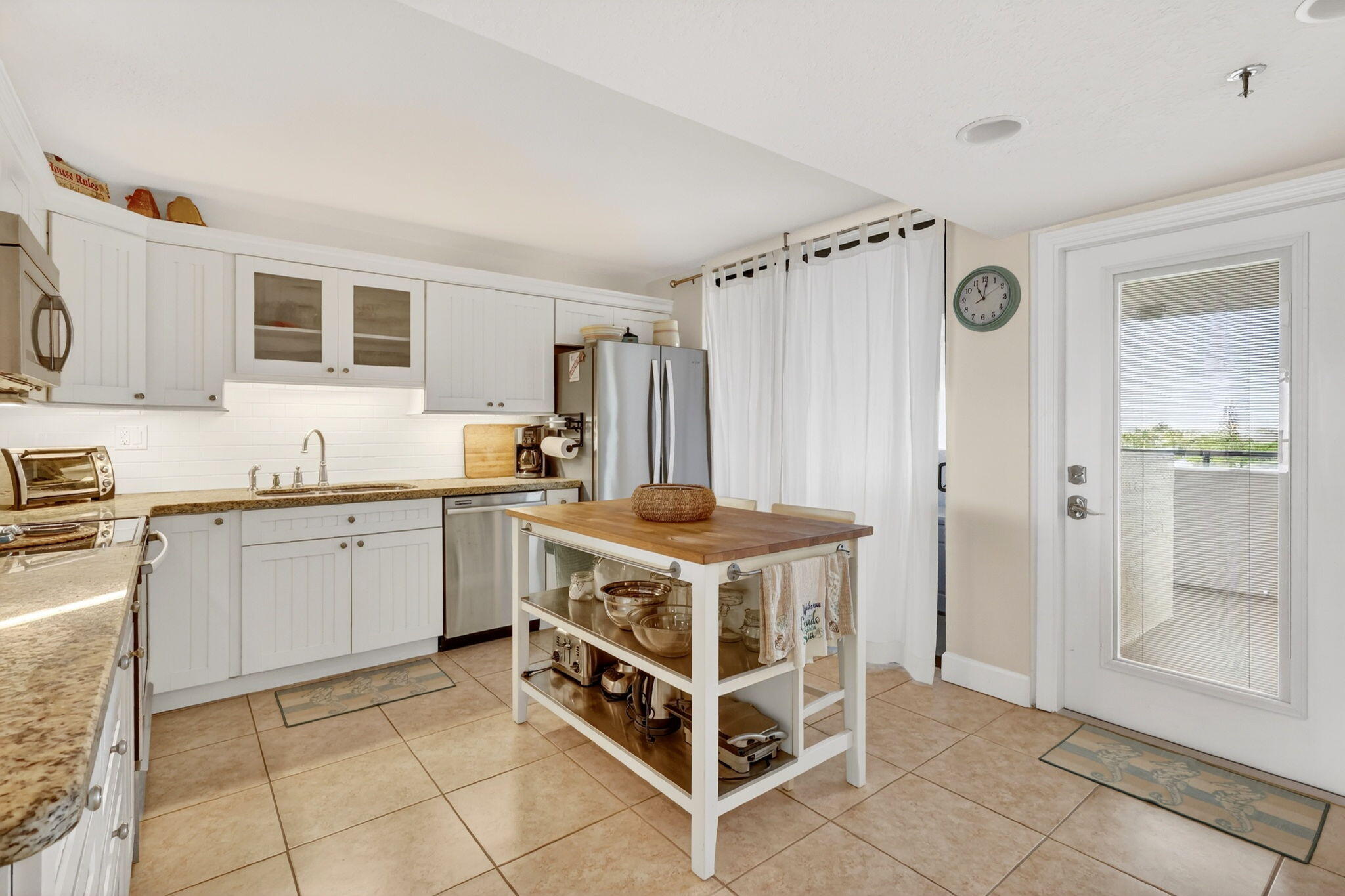 355 S Ocean Drive 602 Property Photo 12