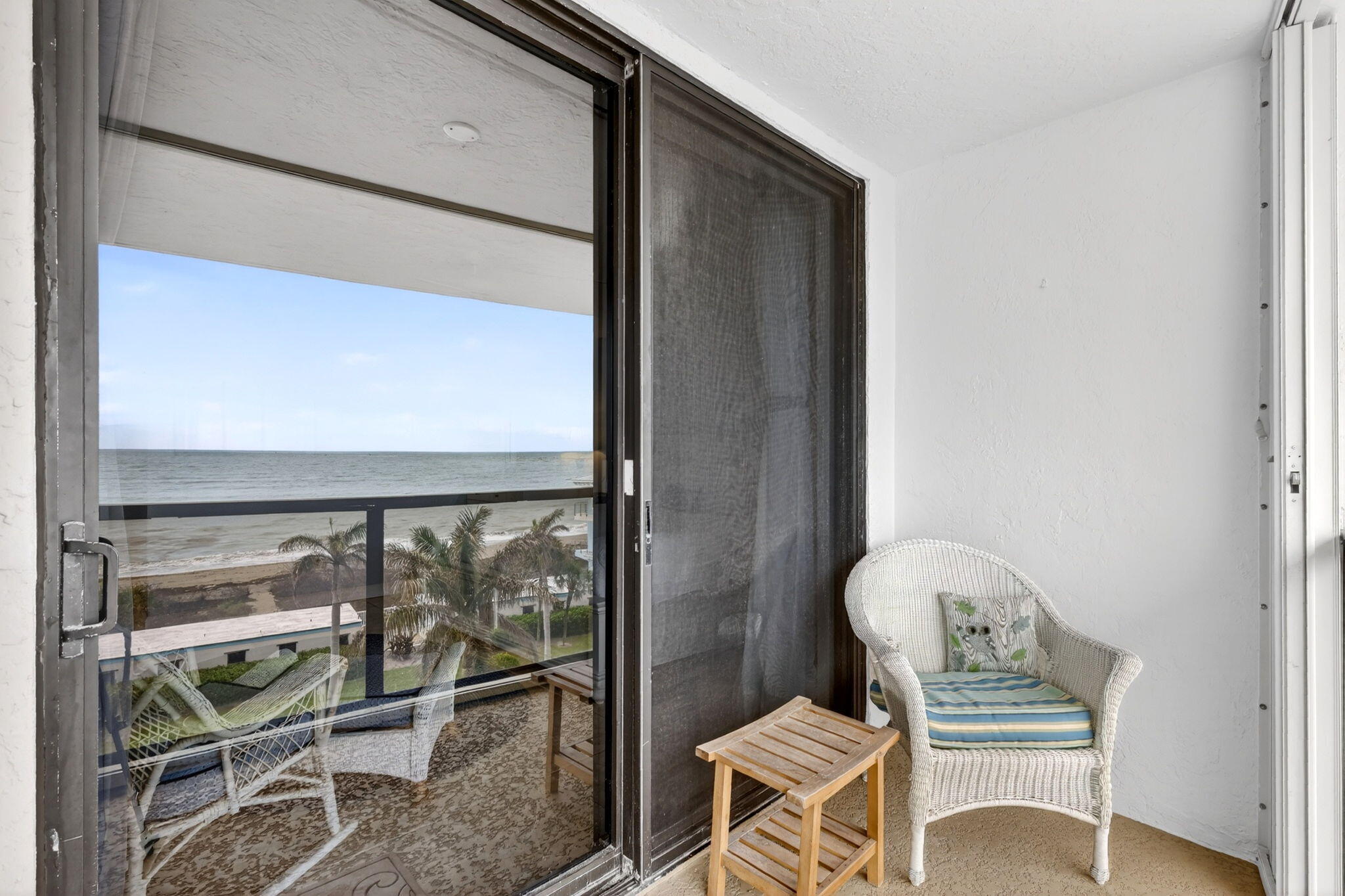 355 S Ocean Drive 602 Property Photo 38