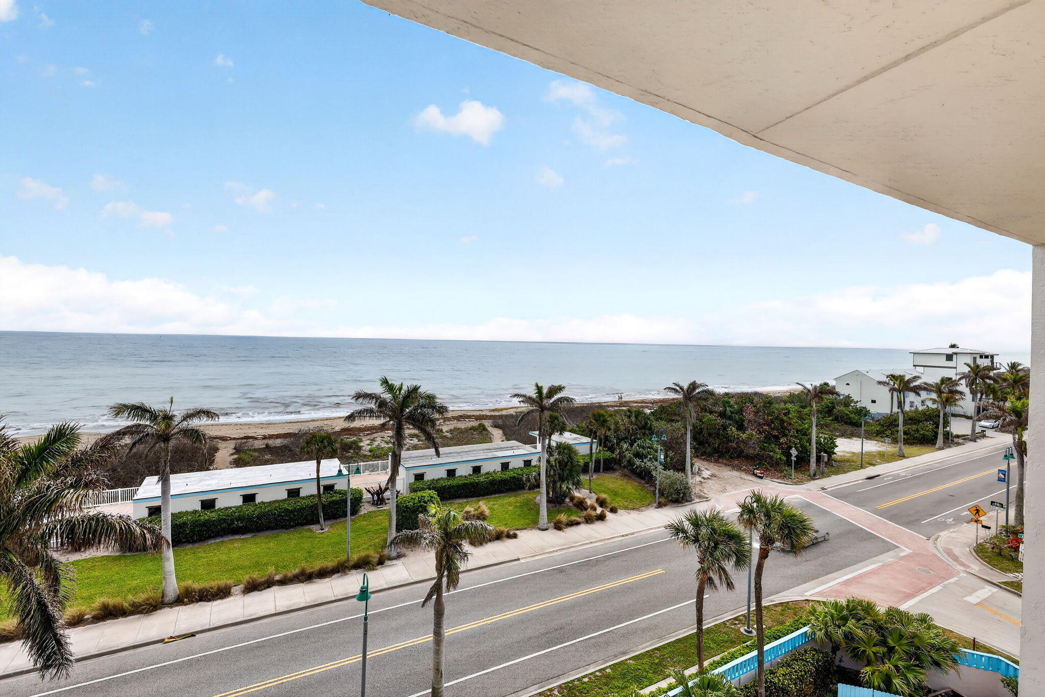 355 S Ocean Drive 602 Property Photo 39